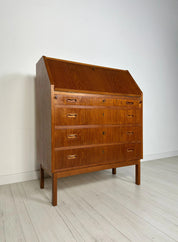 Danish_Teak_Secretary_Desk_with_Integrated_Writing_Surface,_Scandinavian_Modern_Design,_1960s