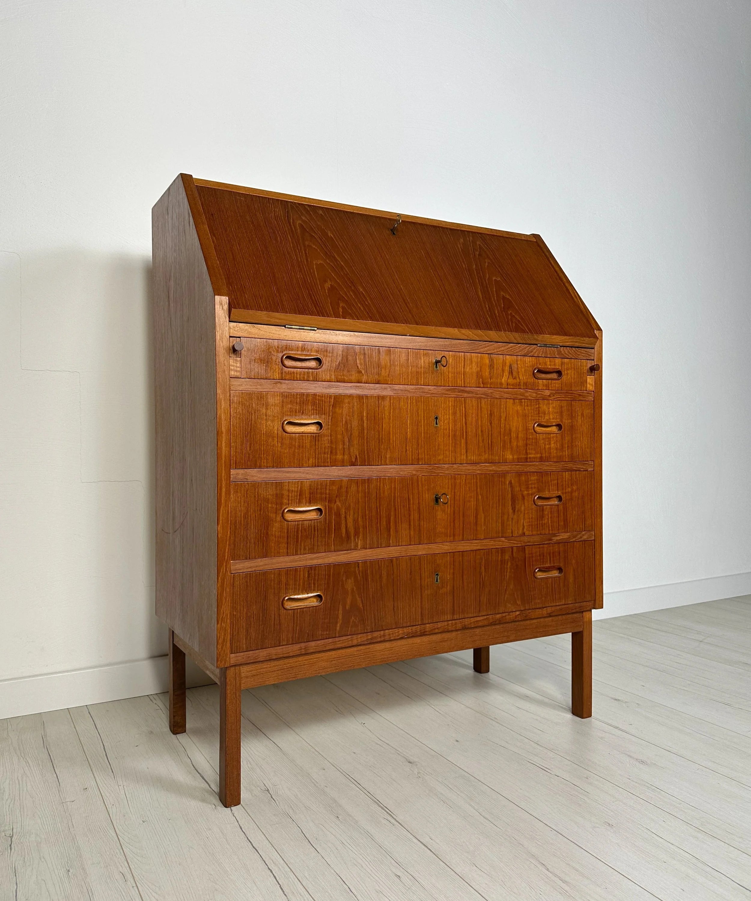 Danish_Teak_Secretary_Desk_with_Integrated_Writing_Surface,_Scandinavian_Modern_Design,_1960s