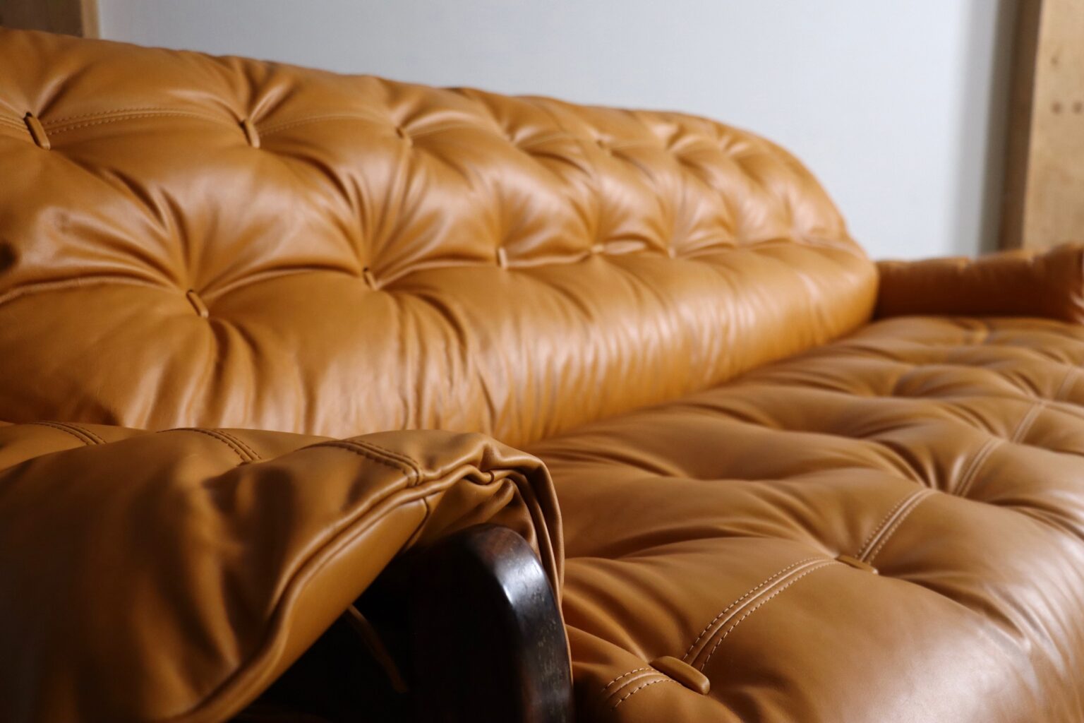 1965_“Rodeio”_Sofa_by_Jean_Gillon_for_Italma_Wood_Art,_Cognac_Leather,_Brazil