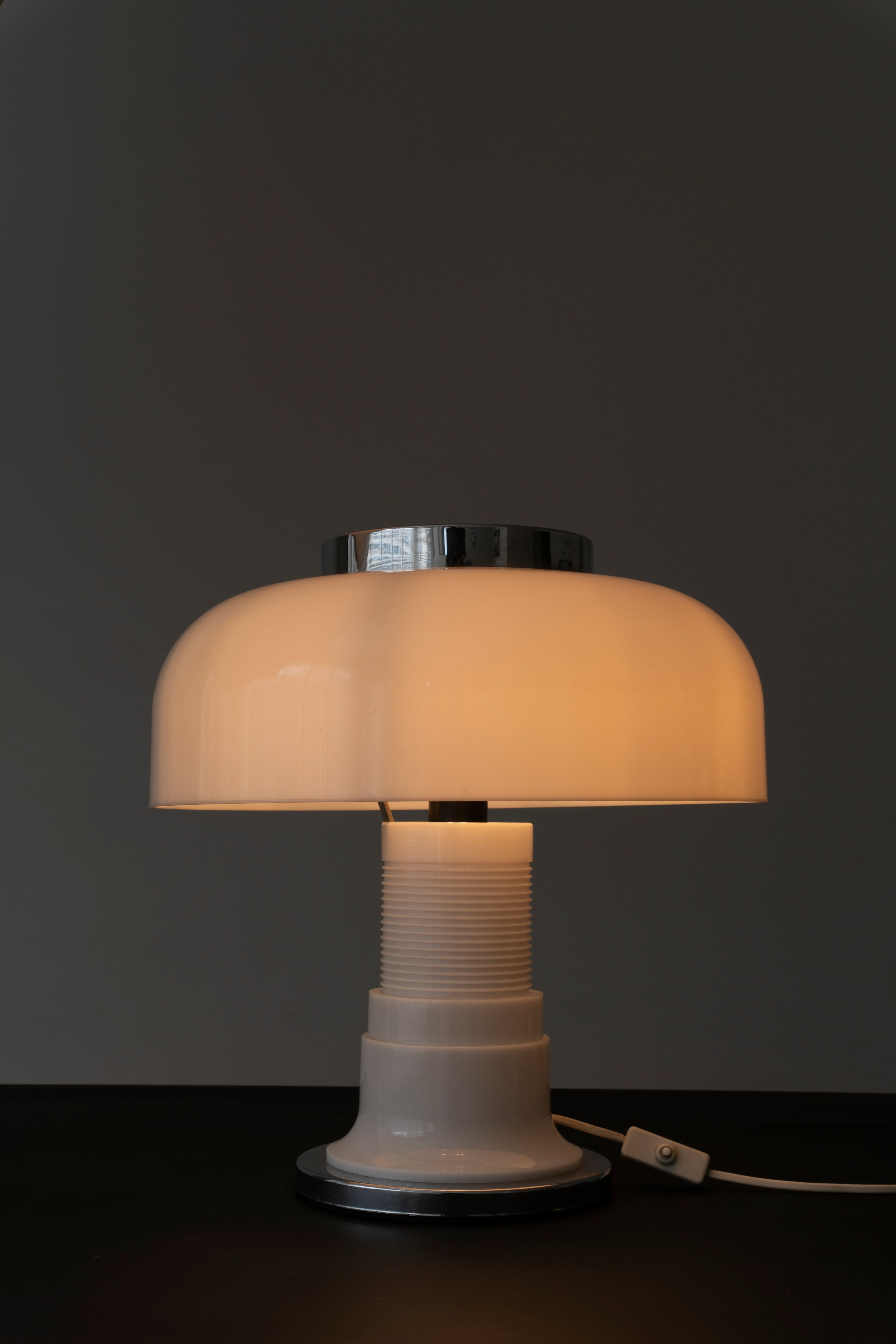 Mushroom_Table_Lamp_from_1970