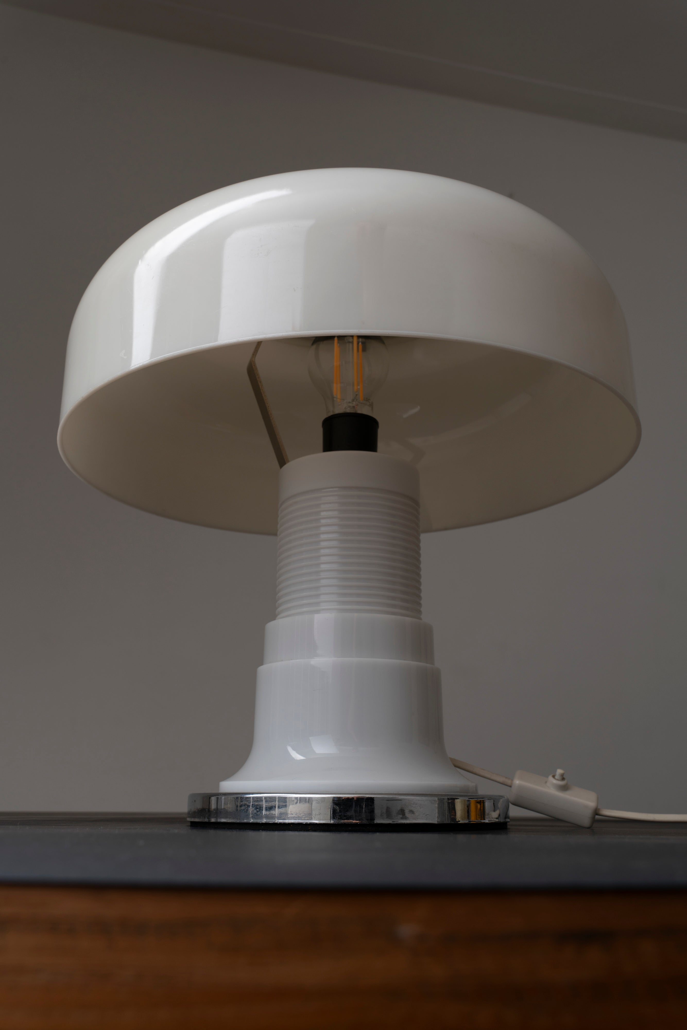 Mushroom_Table_Lamp_from_1970