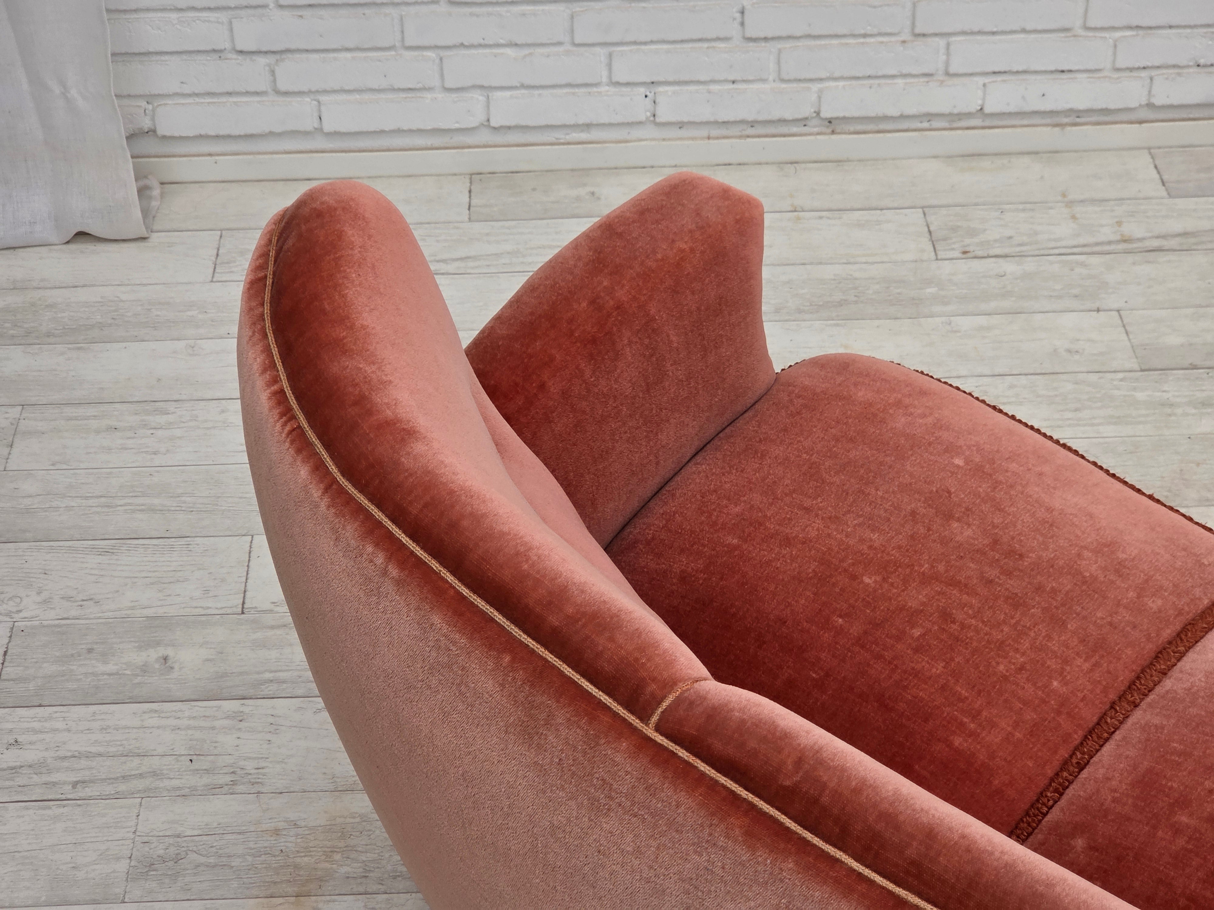 Danish_Curved_3-Seater_Sofa_in_Pink_Velour_with_Beech_Legs,_1970s
