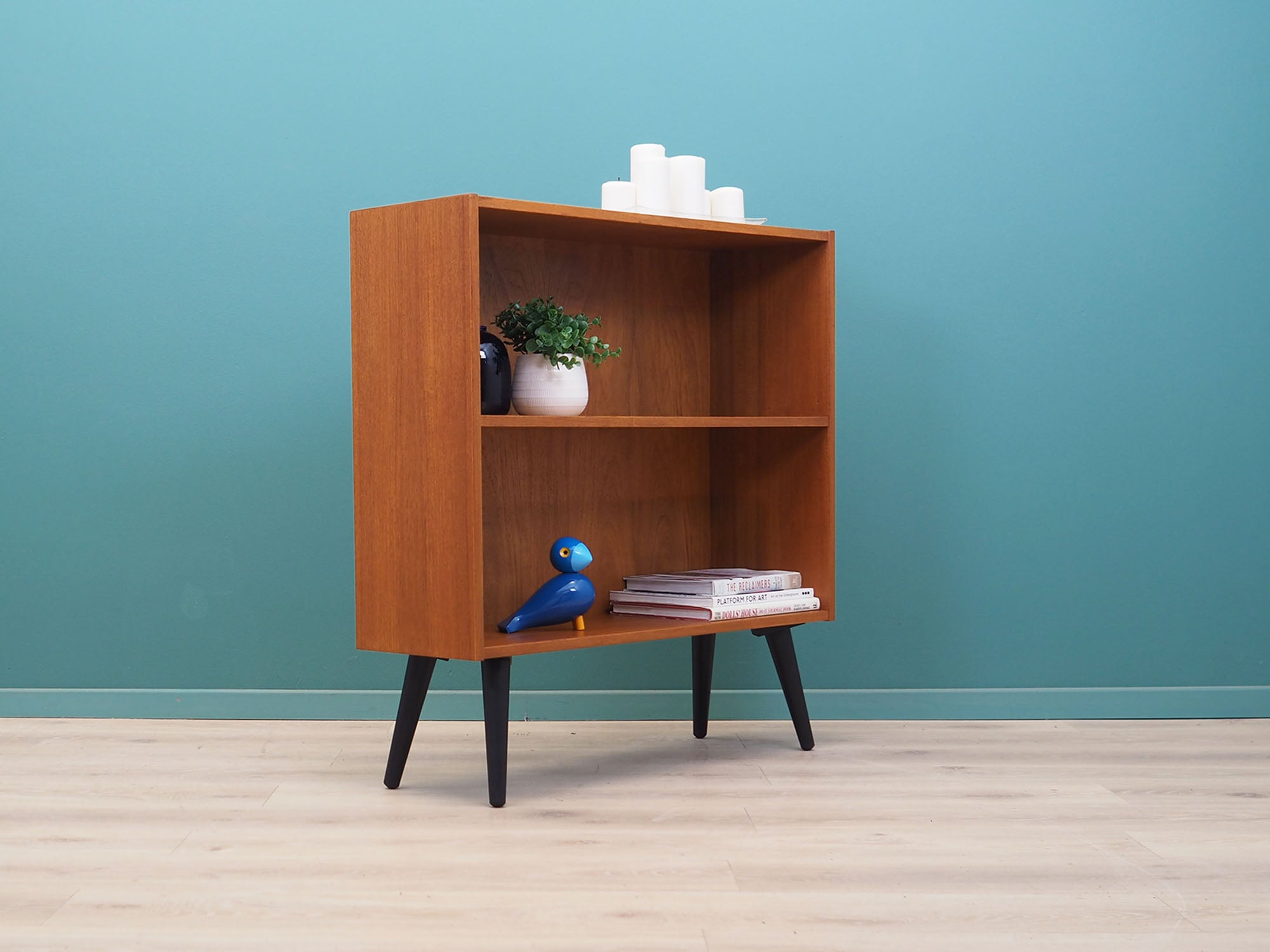 1970s_Danish_Teak_Bookcase_Adjustable_Shelf_Black-Stained_Solid_Wood_Legs