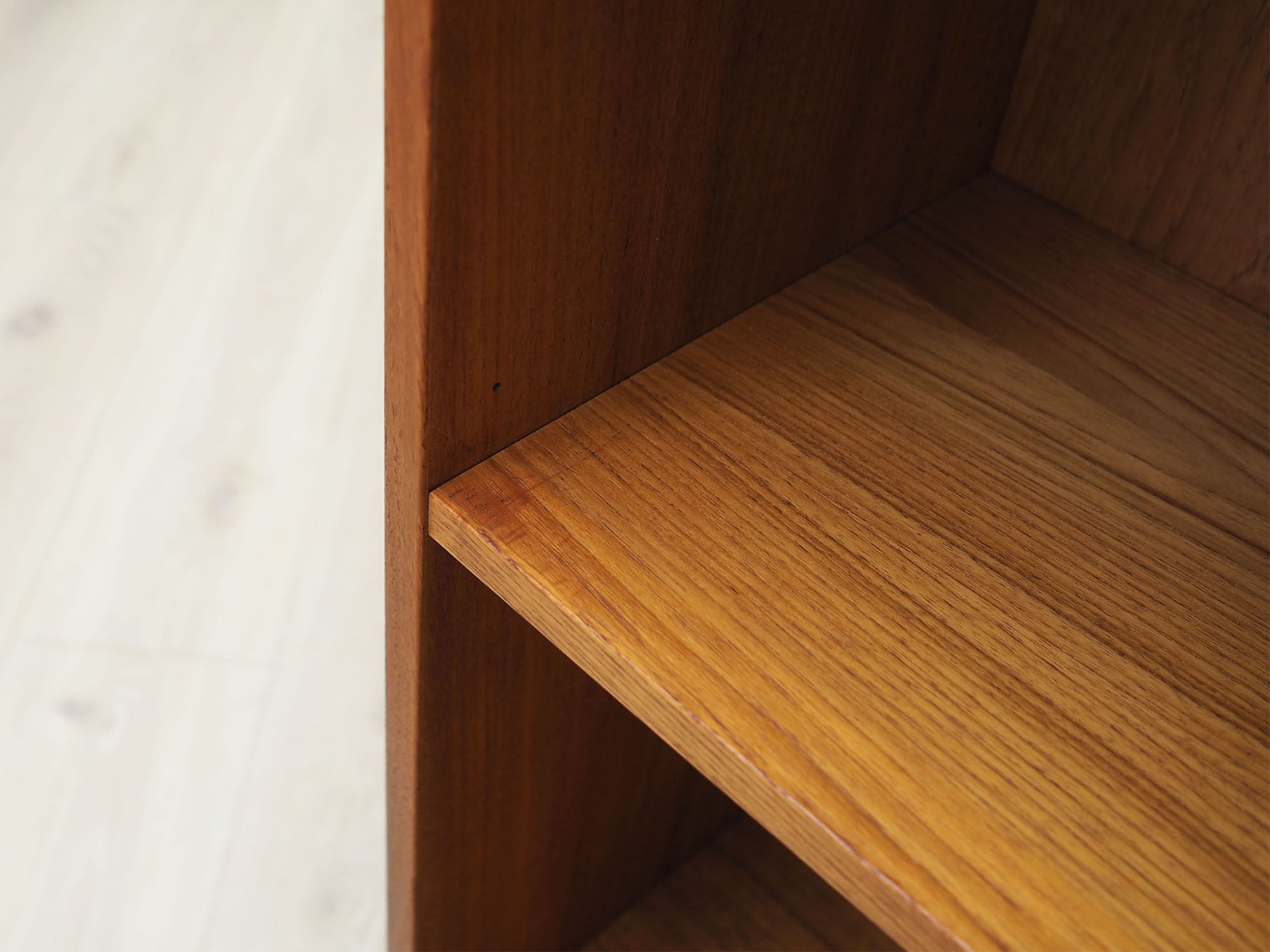 1970s_Danish_Teak_Bookcase_Adjustable_Shelf_Black-Stained_Solid_Wood_Legs