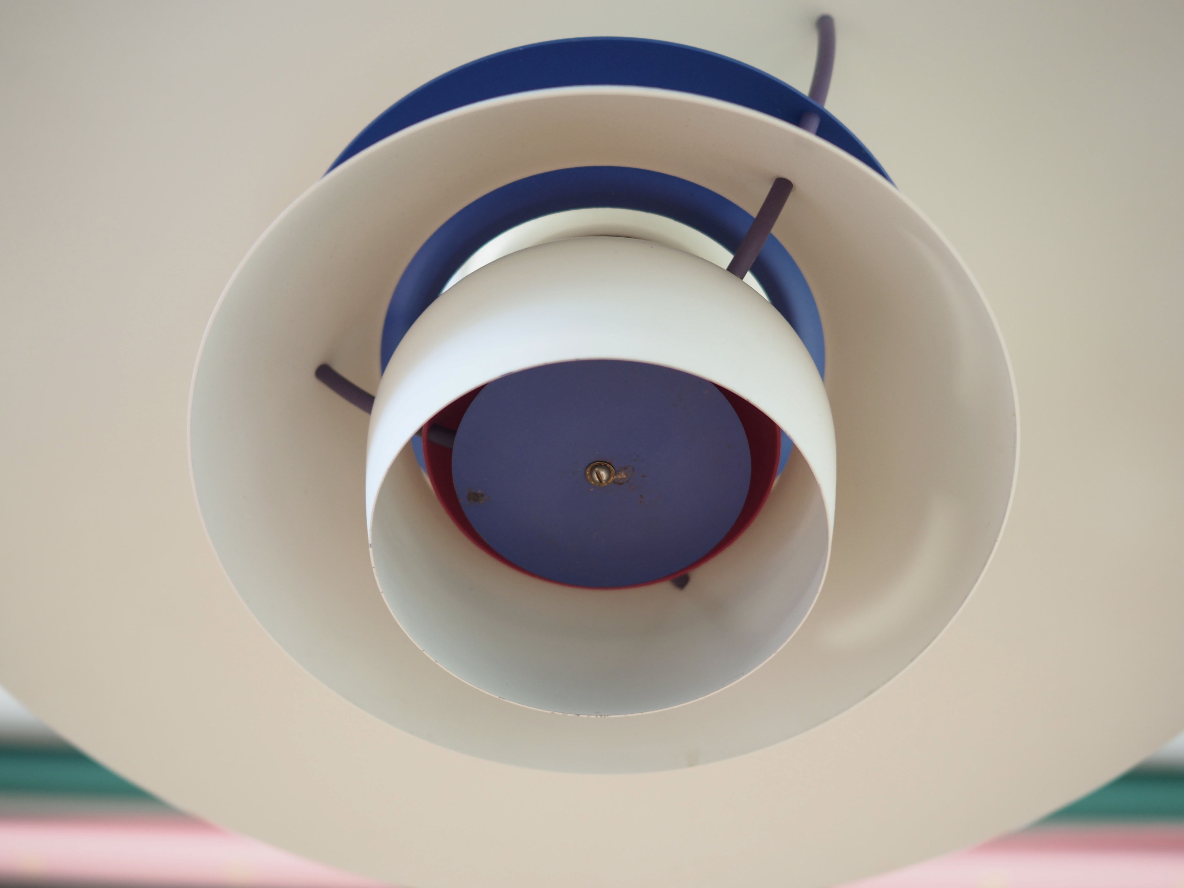 1970s_Model_PH_5_Pendant_lamp_by_Louis_Poulsen