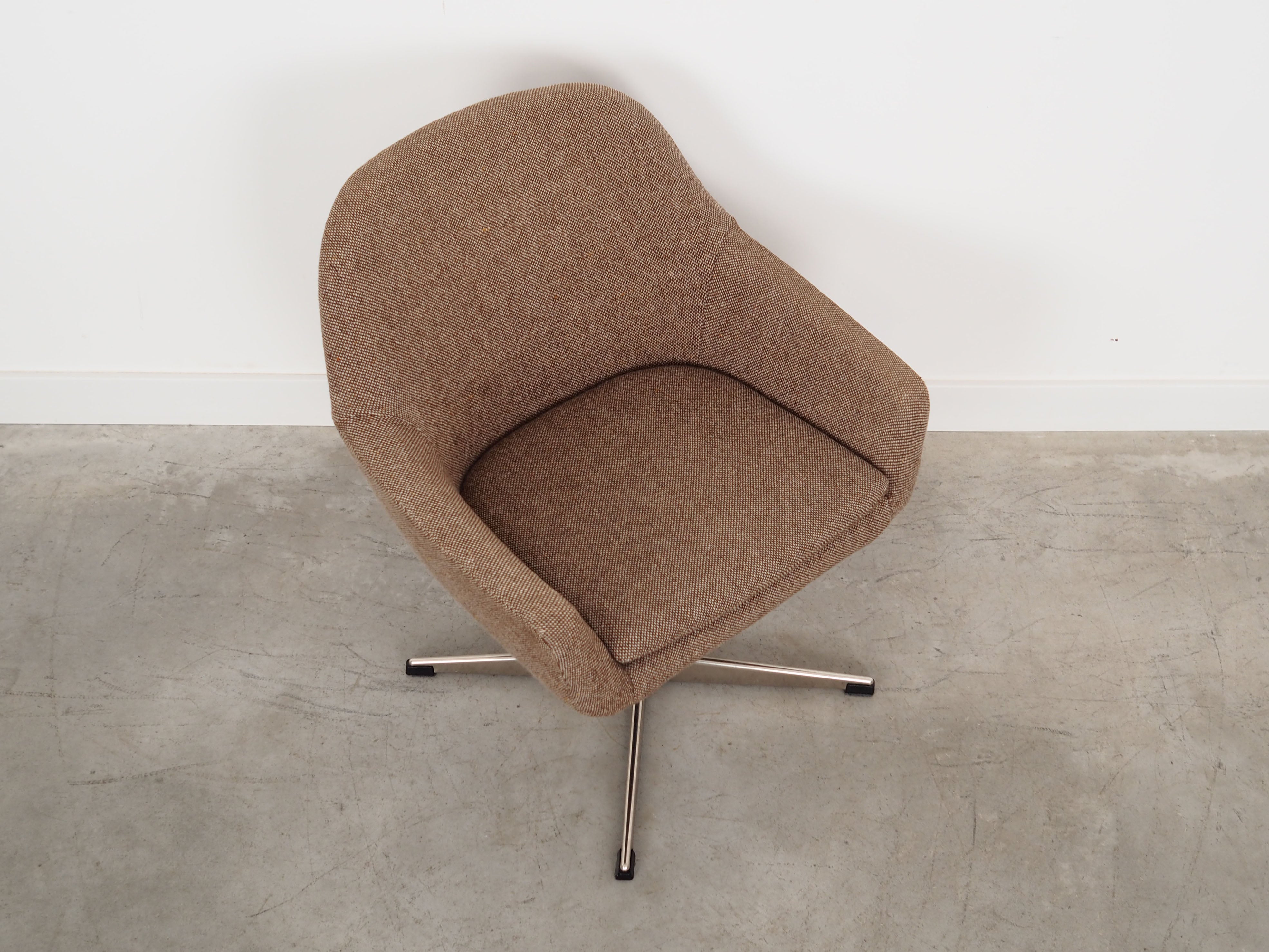 1970s_Scandinavian_Modern_Design_Brown_Armchair_Demark