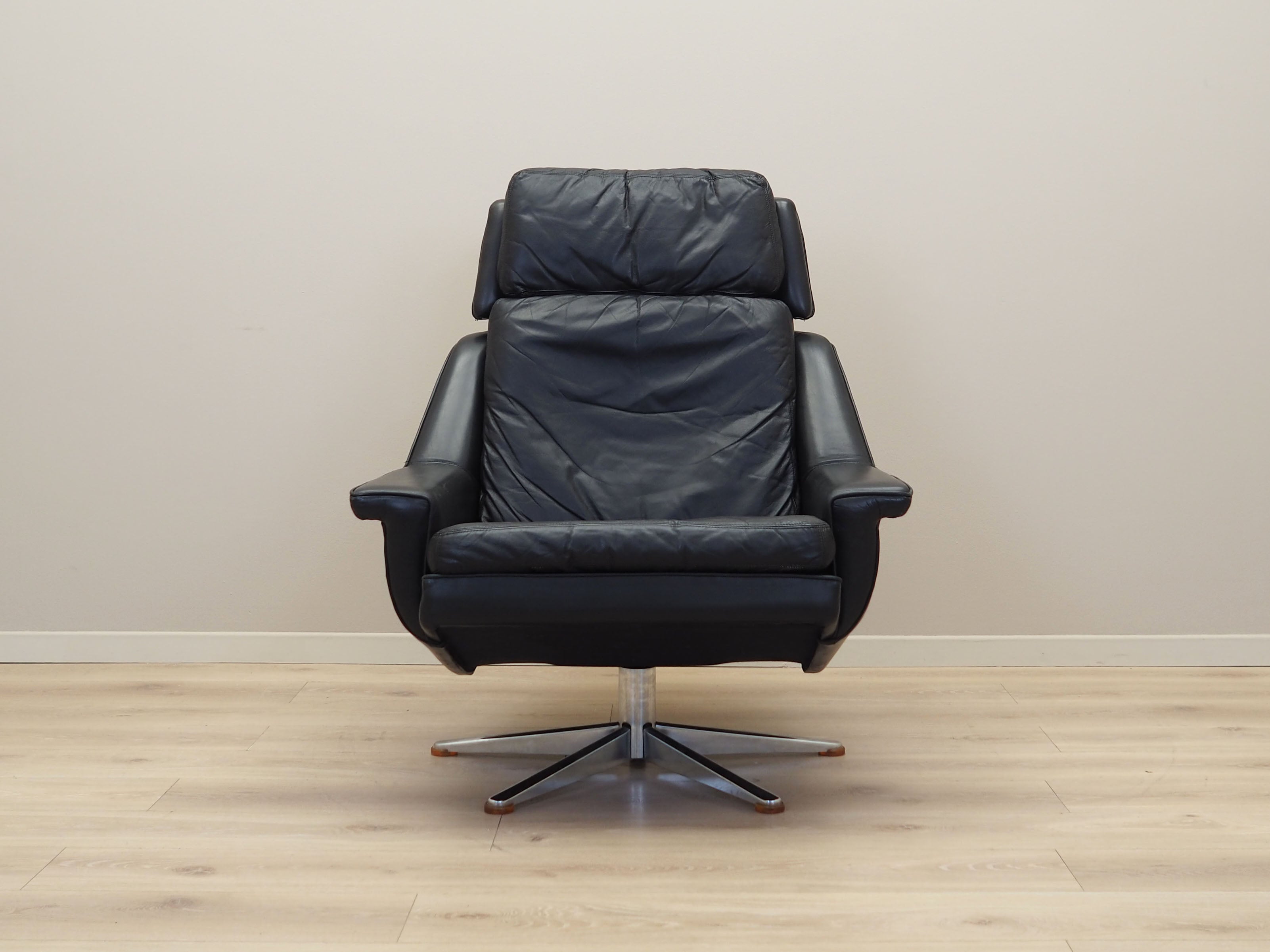 1970s_Swivel_Armchair_by_Werner_Langenfeld_for_Esa