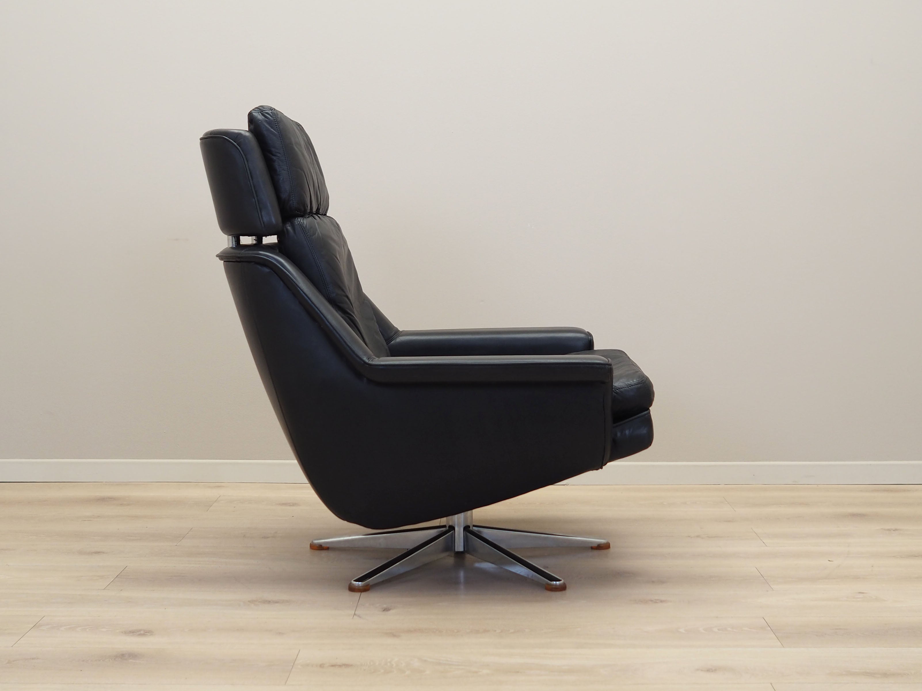 1970s_Swivel_Armchair_by_Werner_Langenfeld_for_Esa