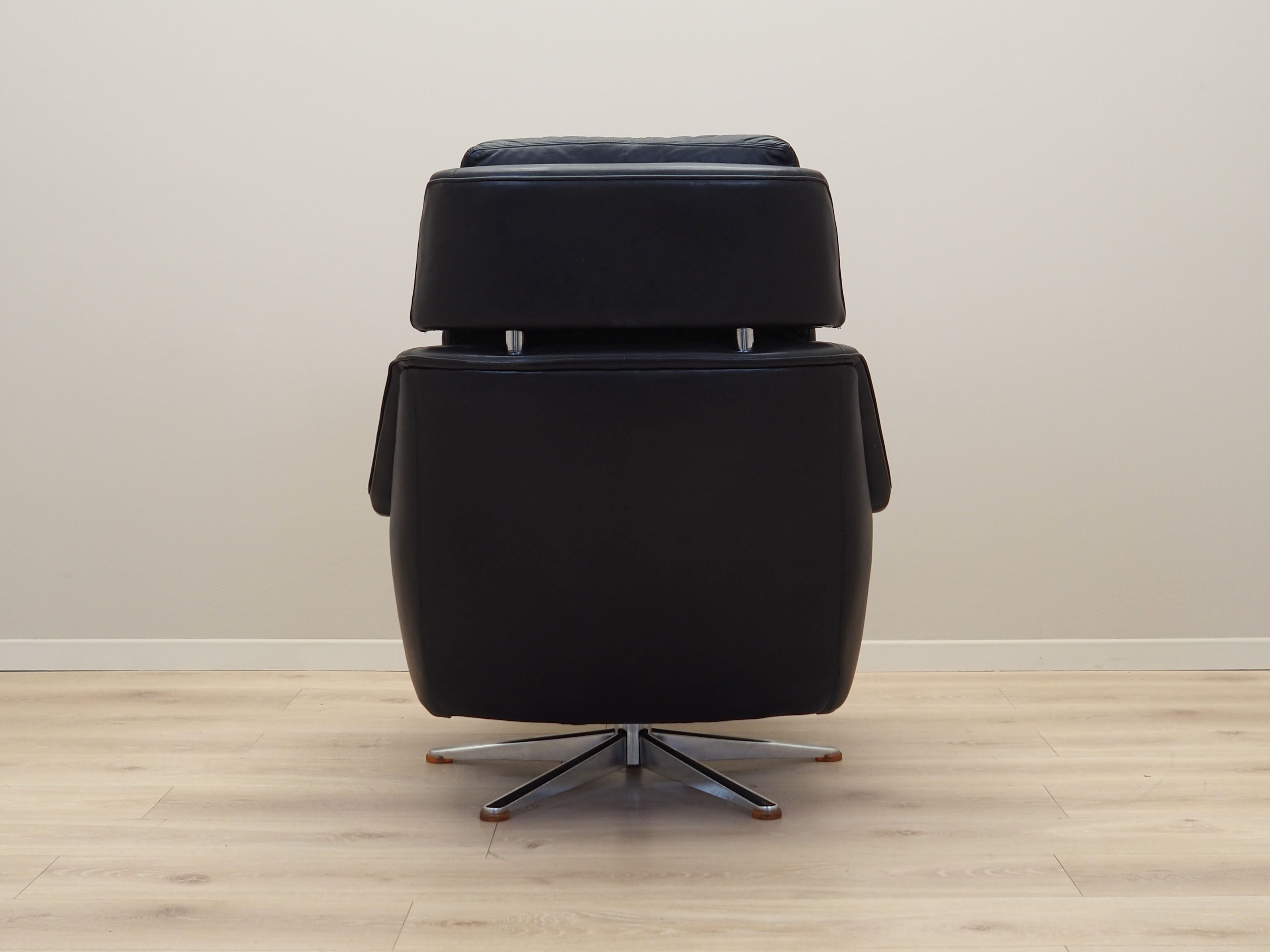1970s_Swivel_Armchair_by_Werner_Langenfeld_for_Esa