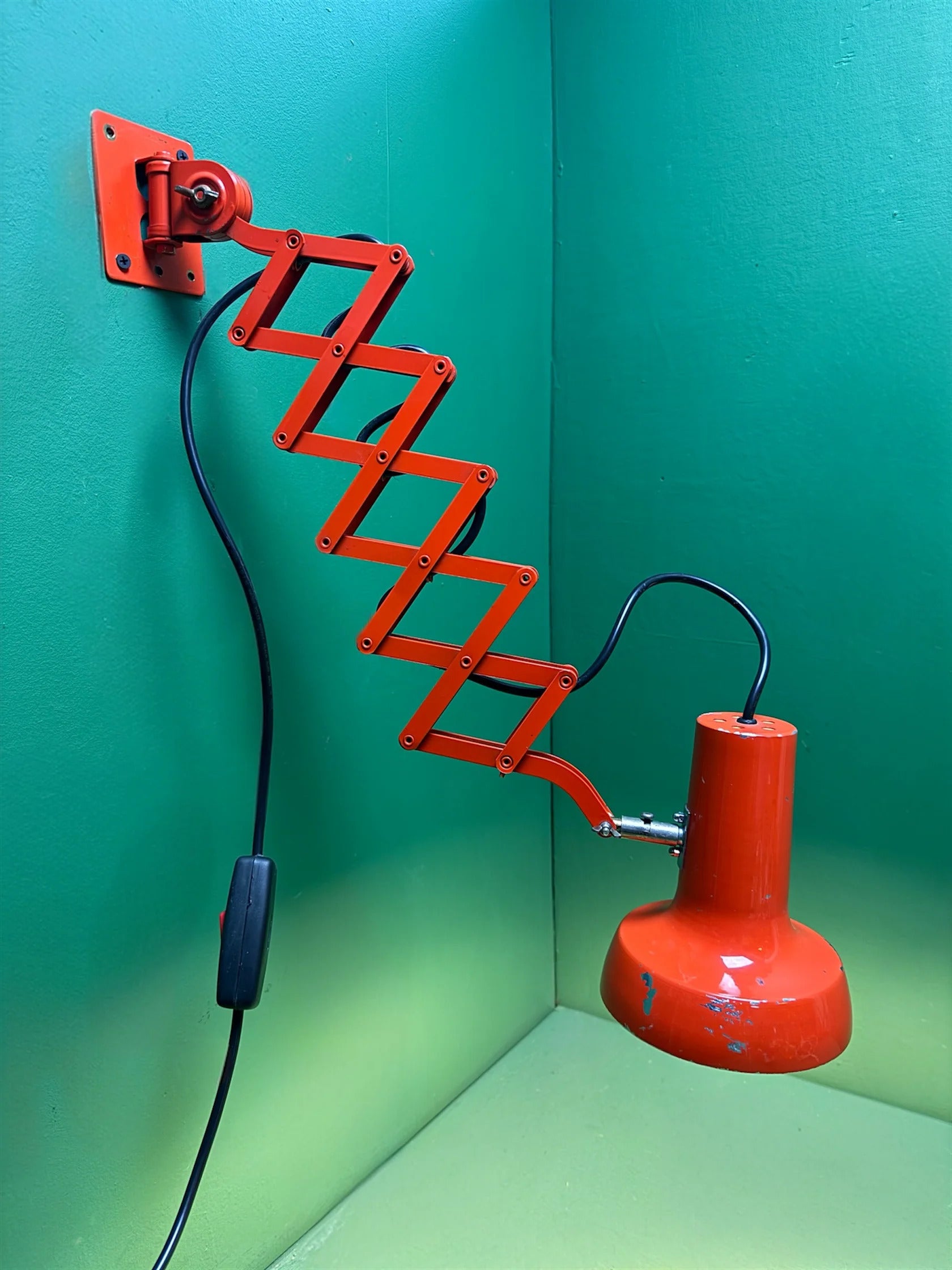 Orange_Scissor_Wall_Lamp_by_SIS,_Germany,_1970s