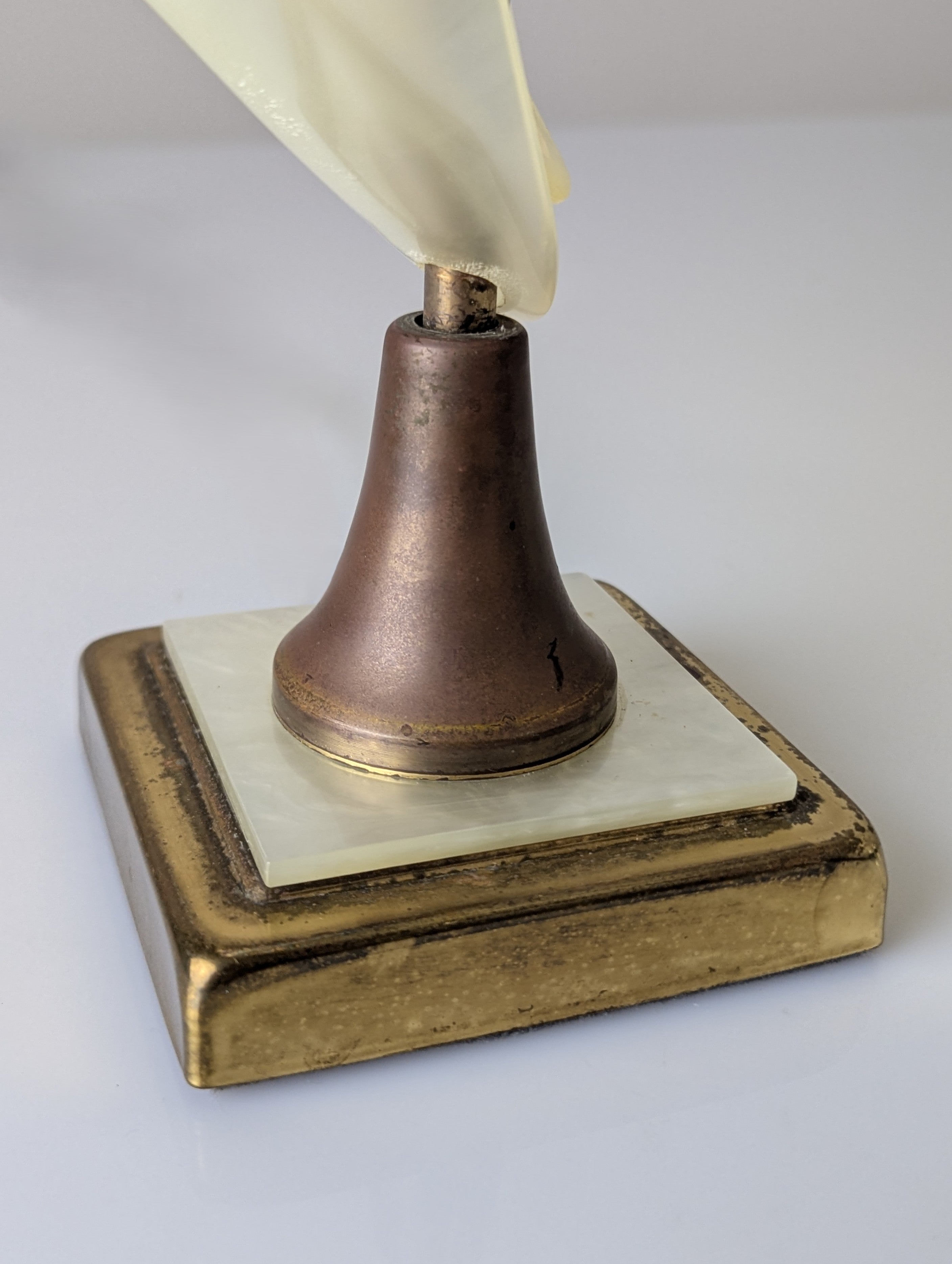 Maison_Rougier_Lucite_Table_Lamp,_Hollywood_Regency,_Canada_1970s