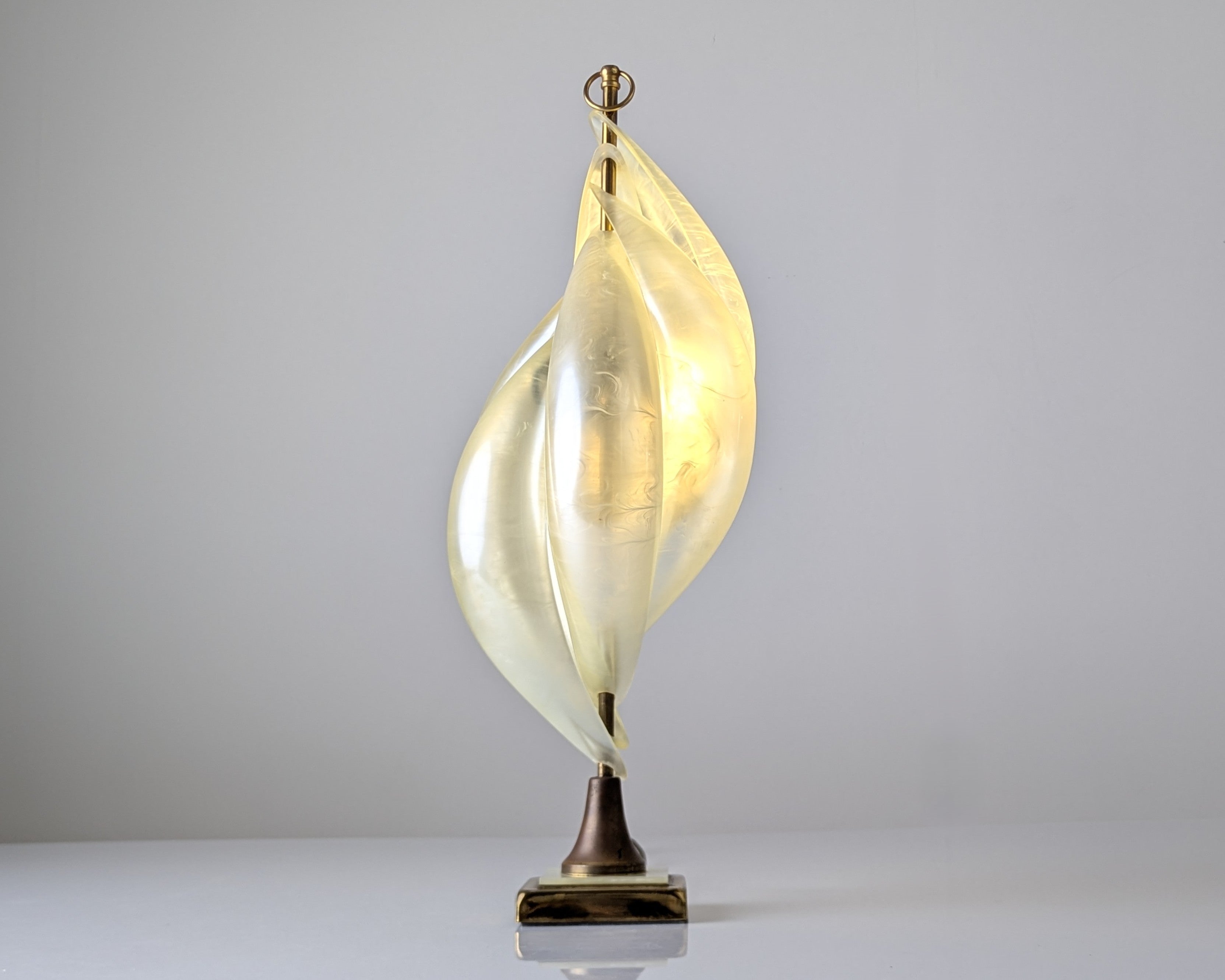 Maison_Rougier_Lucite_Table_Lamp,_Hollywood_Regency,_Canada_1970s