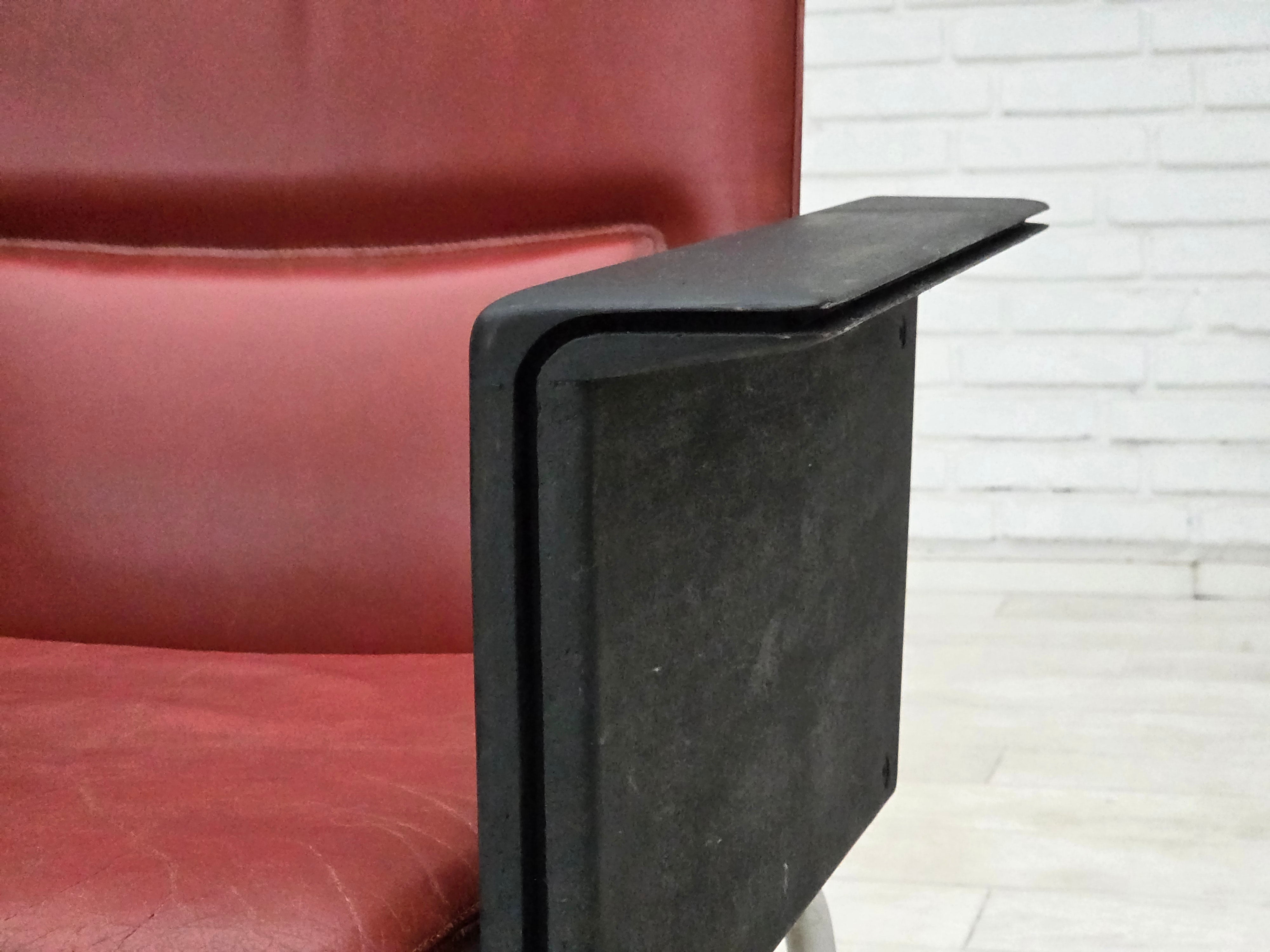 Arne_Vodder_Easy_Chair_for_Sibast_Møbler_in_Leather,_Chrome_and_Wood,_Denmark,_1970s