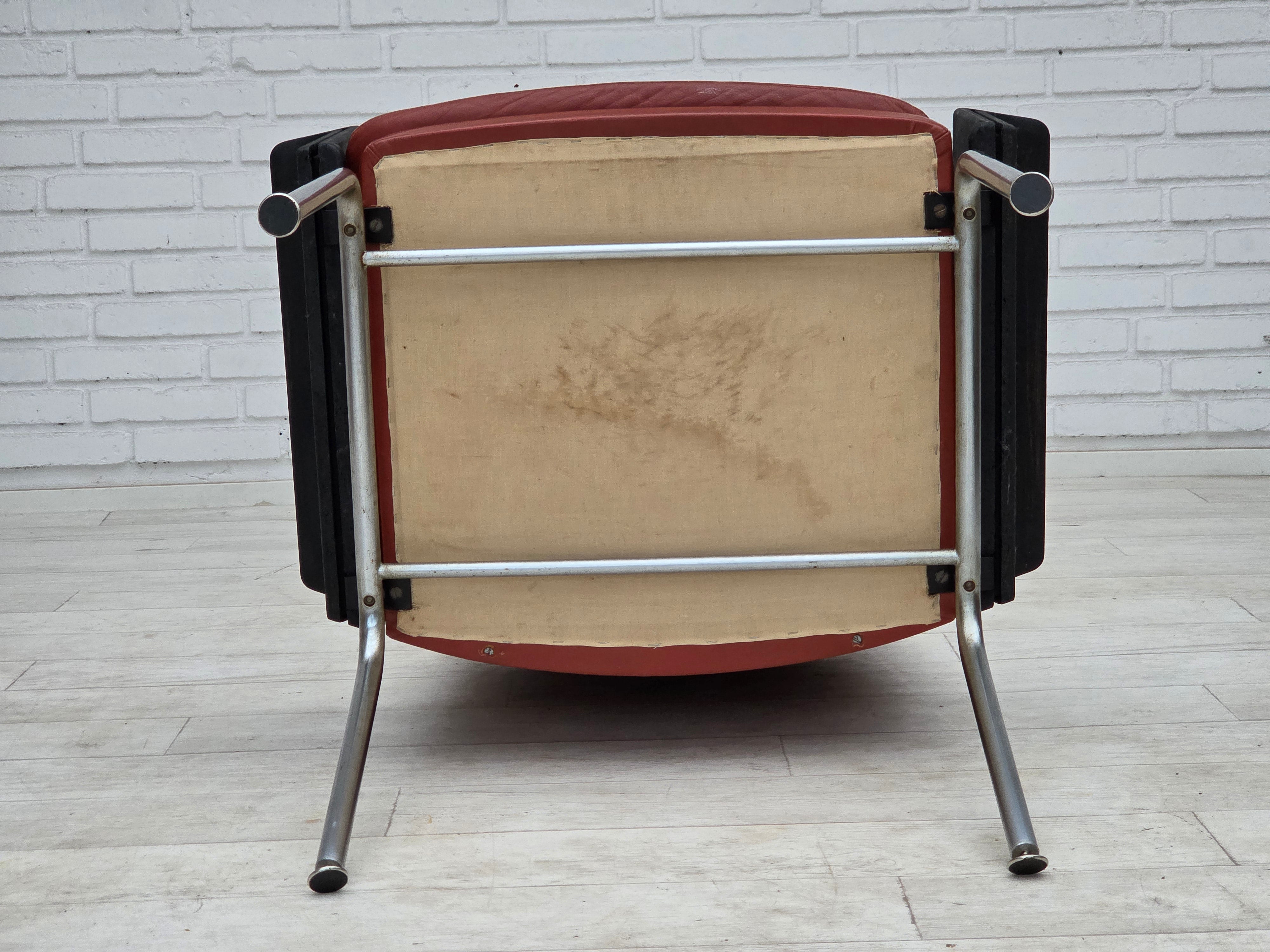 Arne_Vodder_Easy_Chair_for_Sibast_Møbler_in_Leather,_Chrome_and_Wood,_Denmark,_1970s