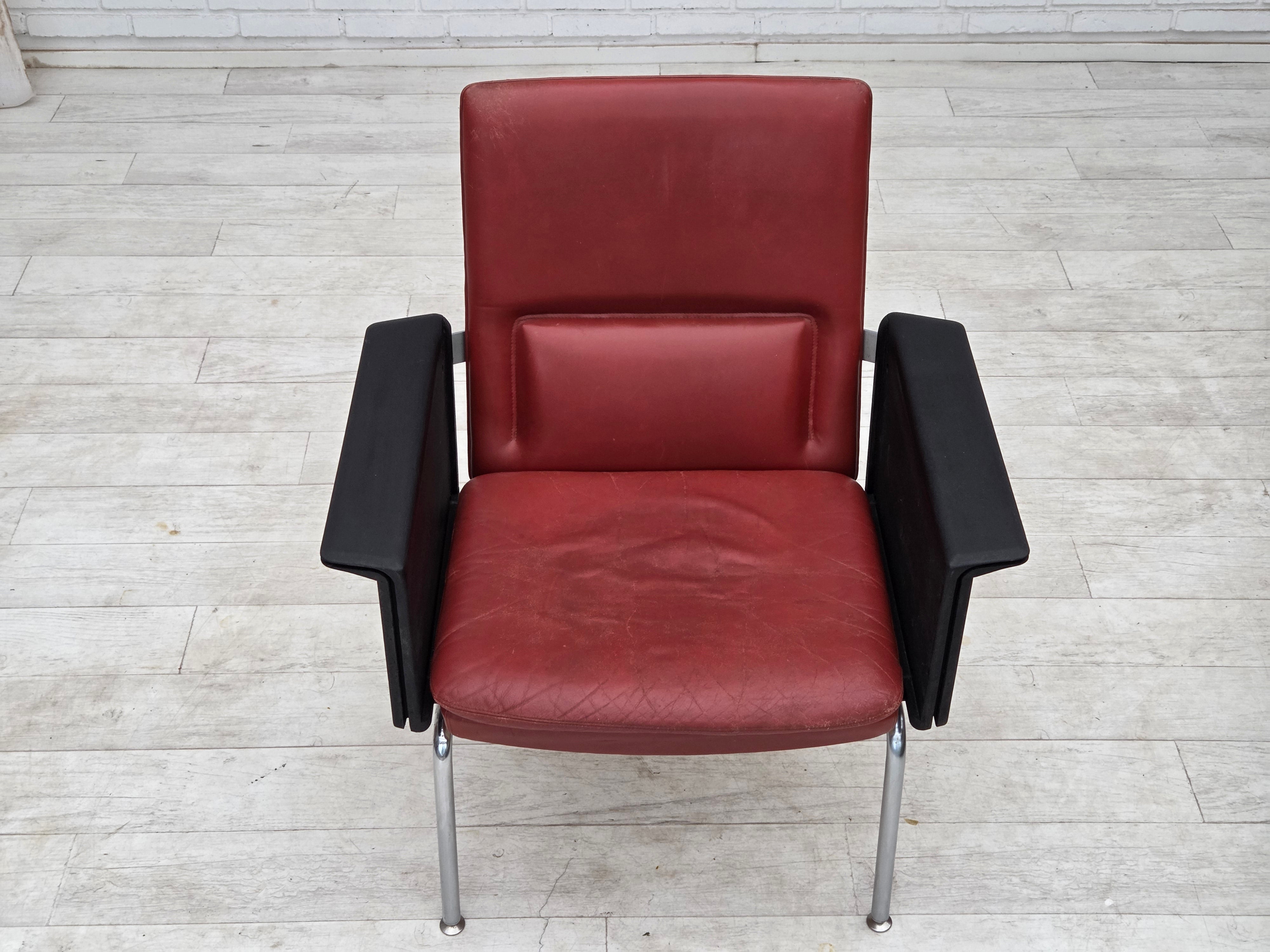 Arne_Vodder_Easy_Chair_for_Sibast_Møbler_in_Leather,_Chrome_and_Wood,_Denmark,_1970s