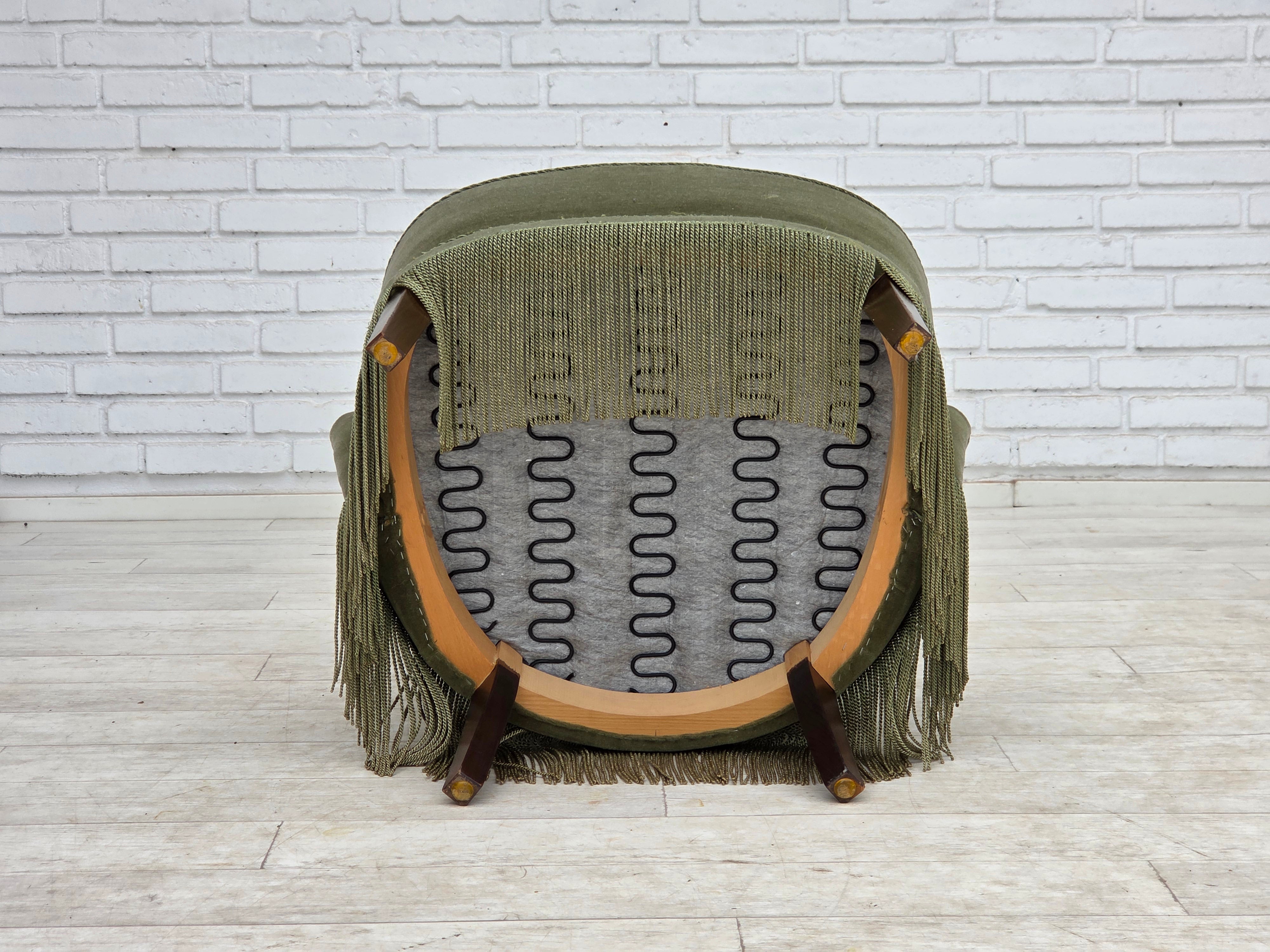 Danish_Lounge_Chair_in_Green_Velour,_Beech_Wood,_Denmark,_1970s