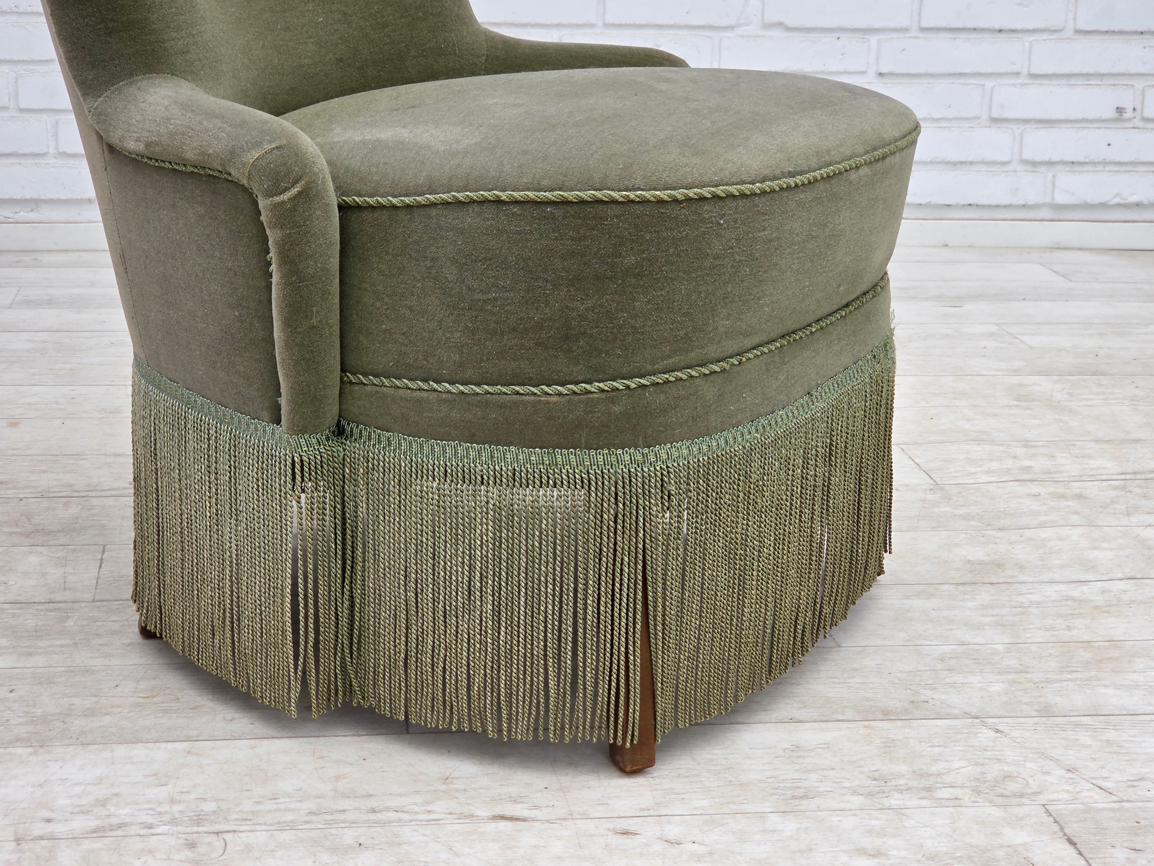 Danish_Lounge_Chair_in_Green_Velour,_Beech_Wood,_Denmark,_1970s