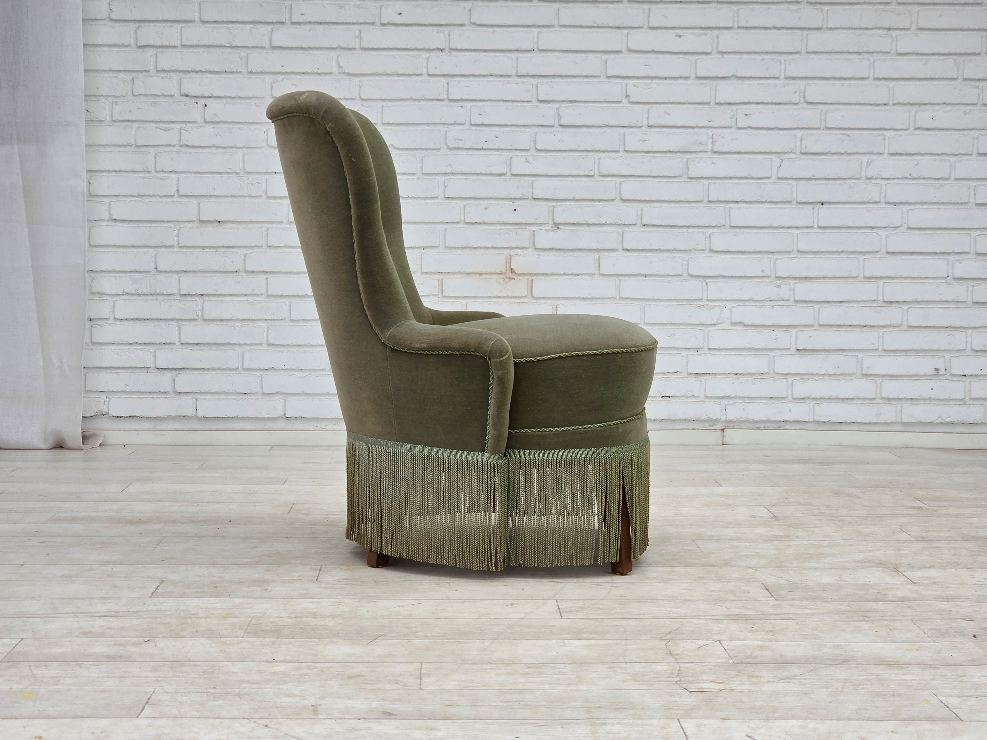Danish_Lounge_Chair_in_Green_Velour,_Beech_Wood,_Denmark,_1970s
