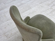 Danish_Lounge_Chair_in_Green_Velour,_Beech_Wood,_Denmark,_1970s