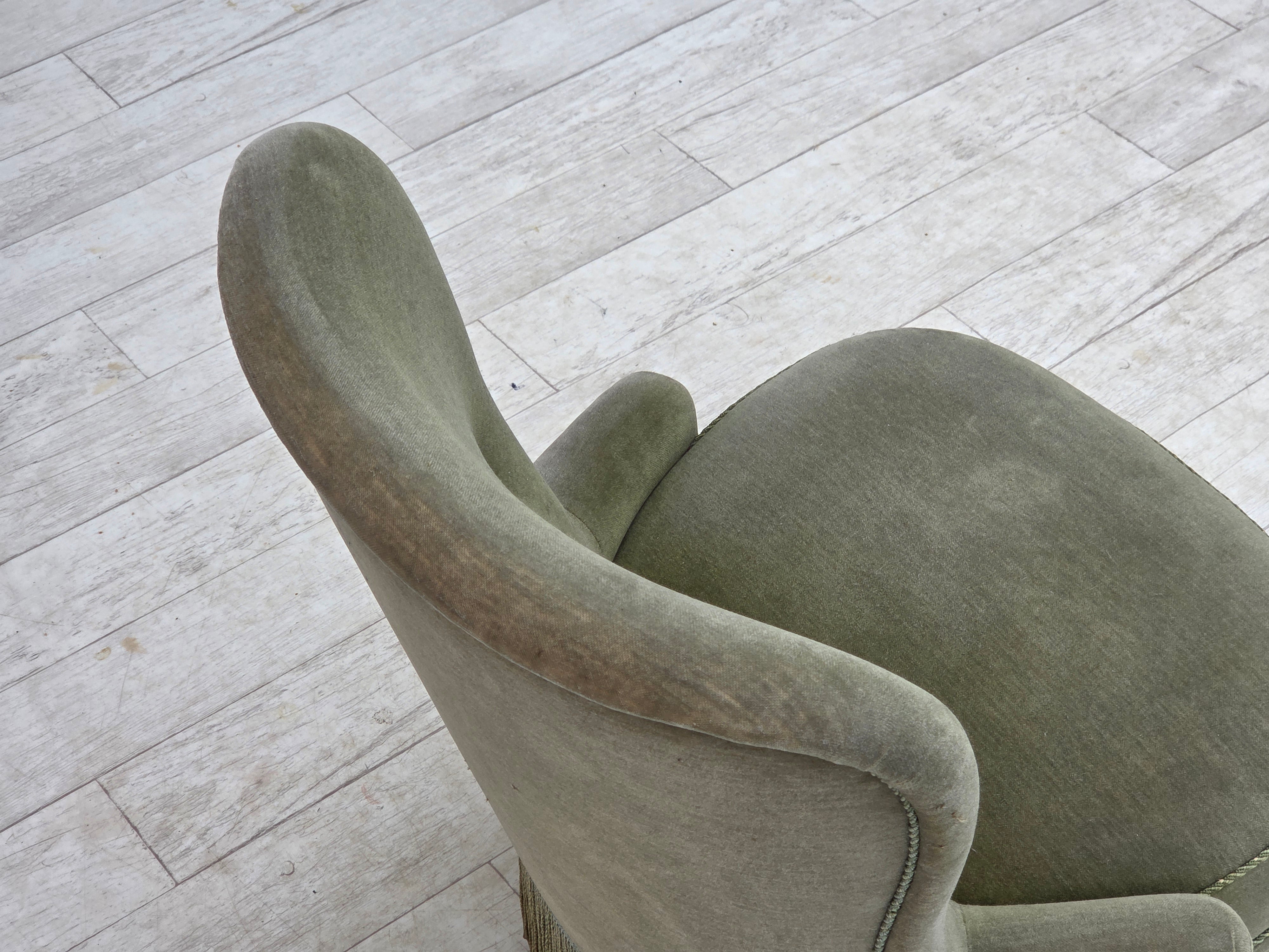 Danish_Lounge_Chair_in_Green_Velour,_Beech_Wood,_Denmark,_1970s