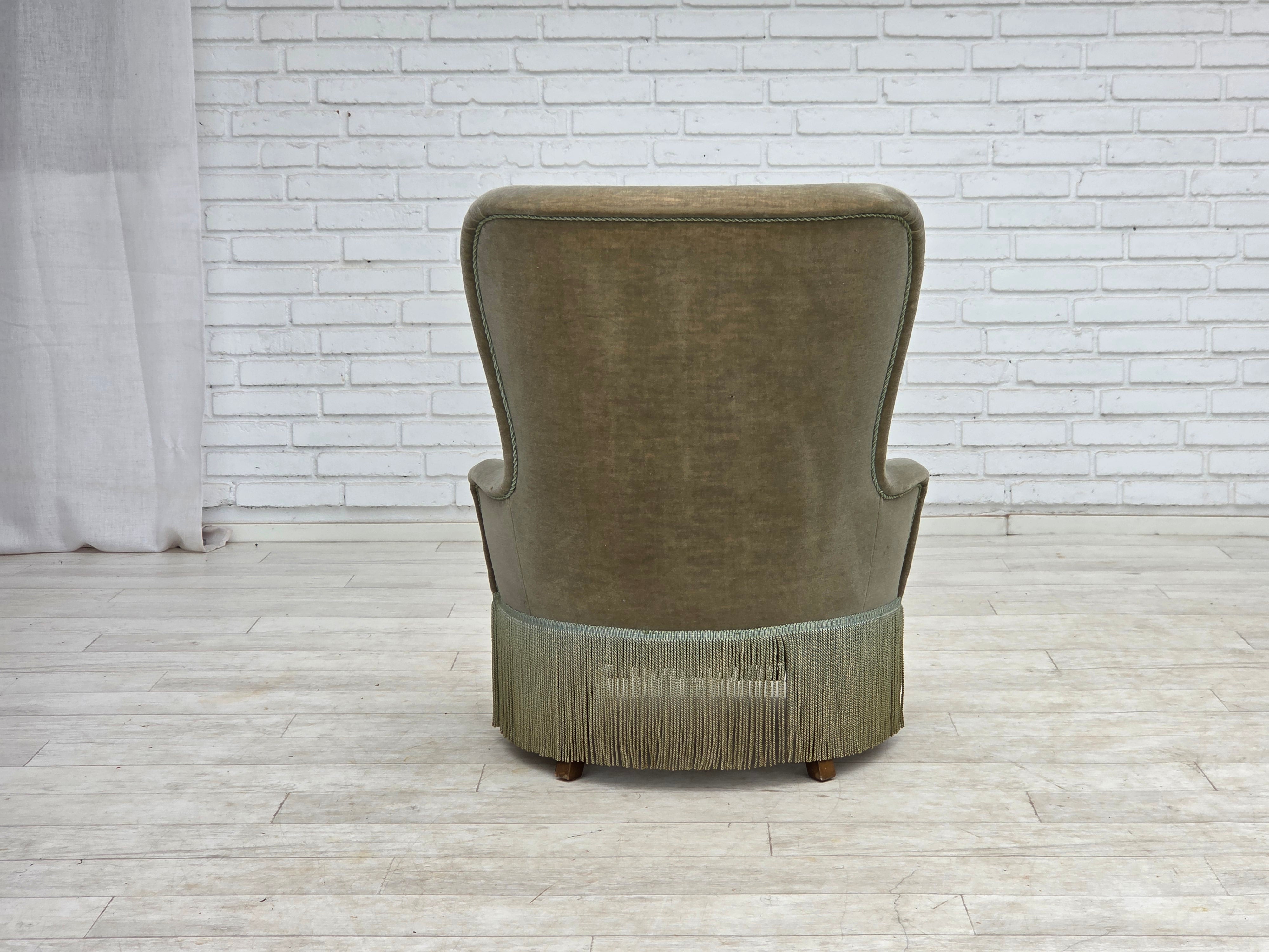 Danish_Lounge_Chair_in_Green_Velour,_Beech_Wood,_Denmark,_1970s