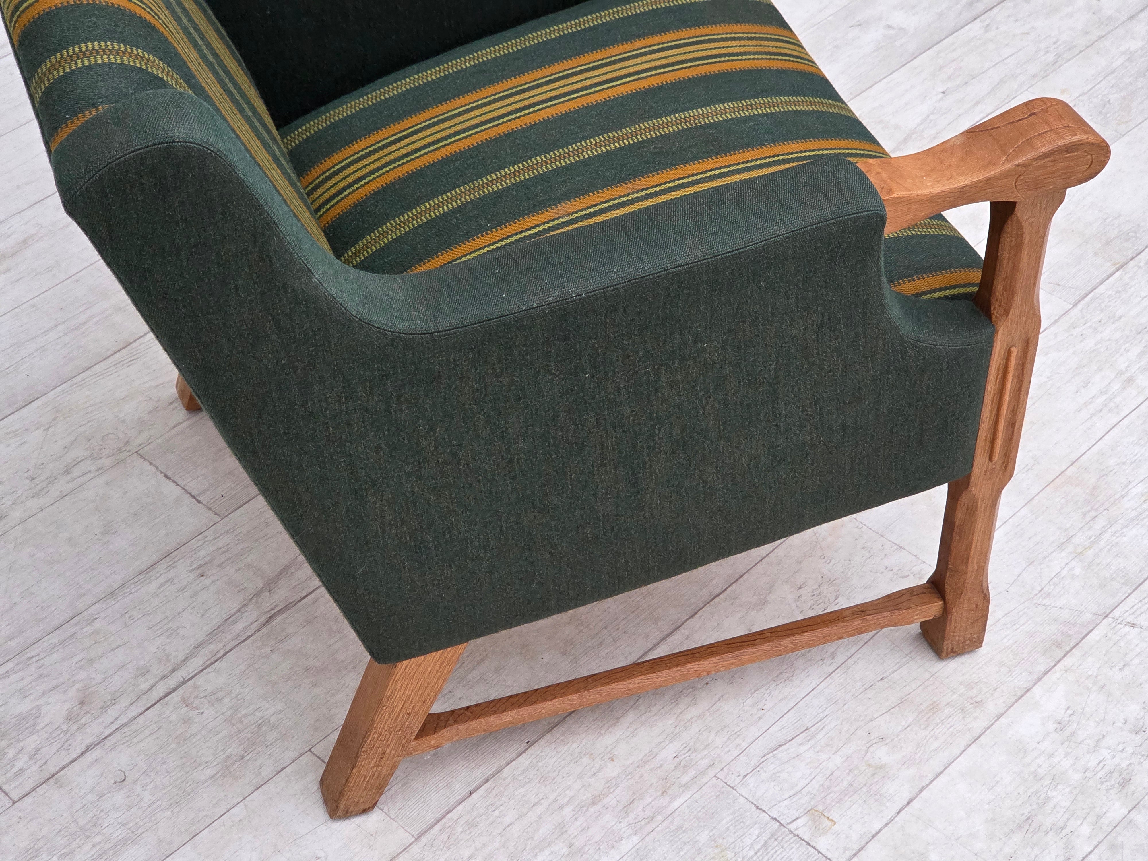 Danish_Oak_Lounge_Chair_in_Green_Wool,_Denmark,_1970s