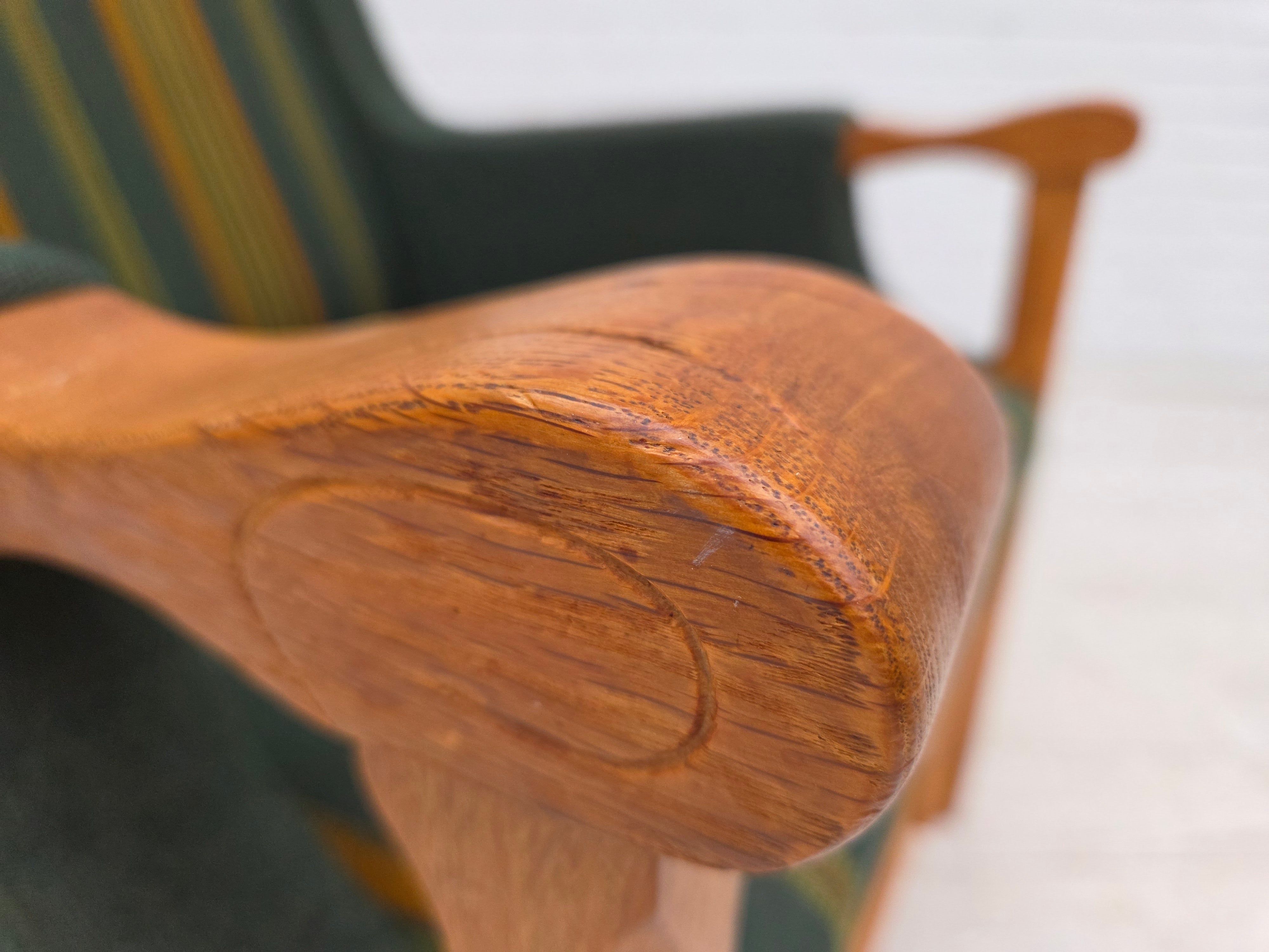 Danish_Oak_Lounge_Chair_in_Green_Wool,_Denmark,_1970s