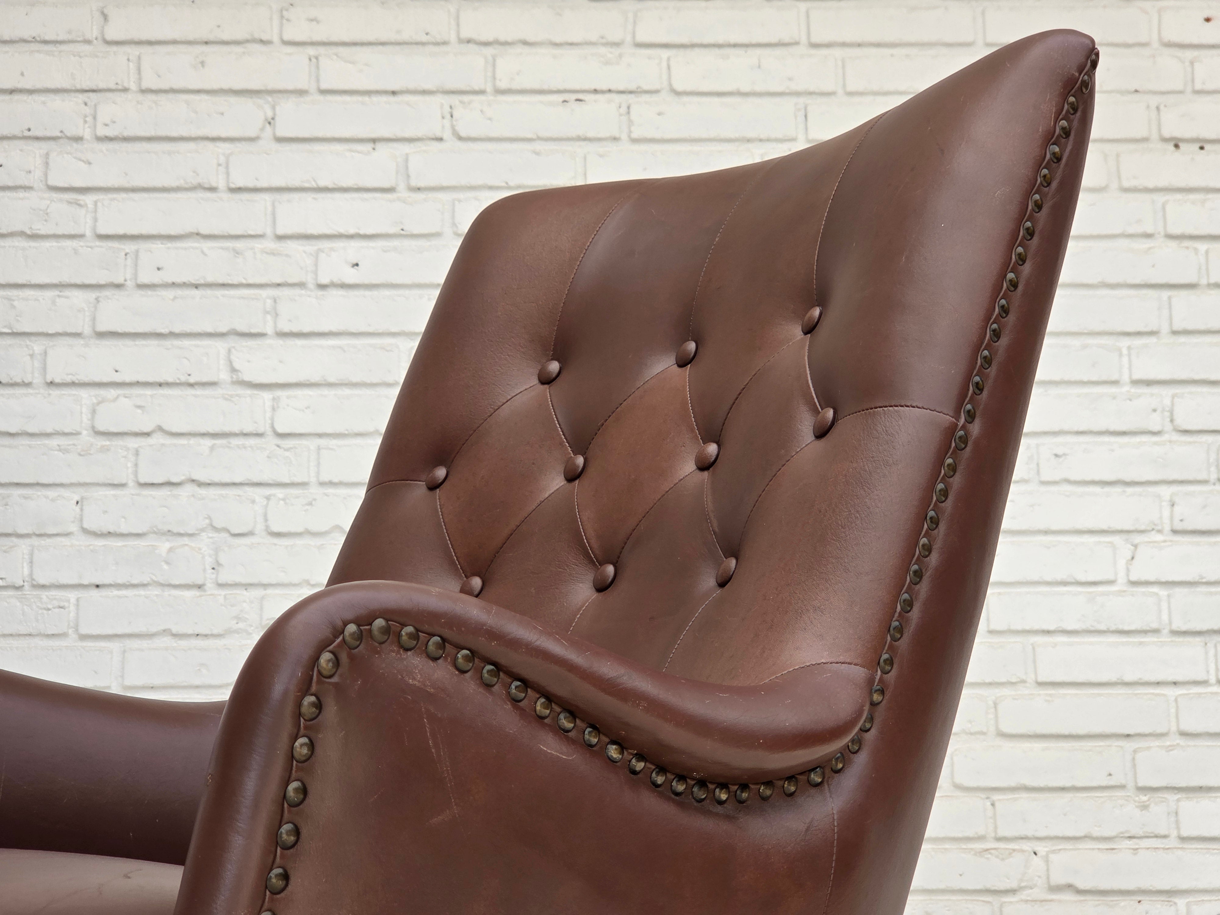Danish_Brown_Leather_Lounge_Chair_with_Beech_Legs,_1970s