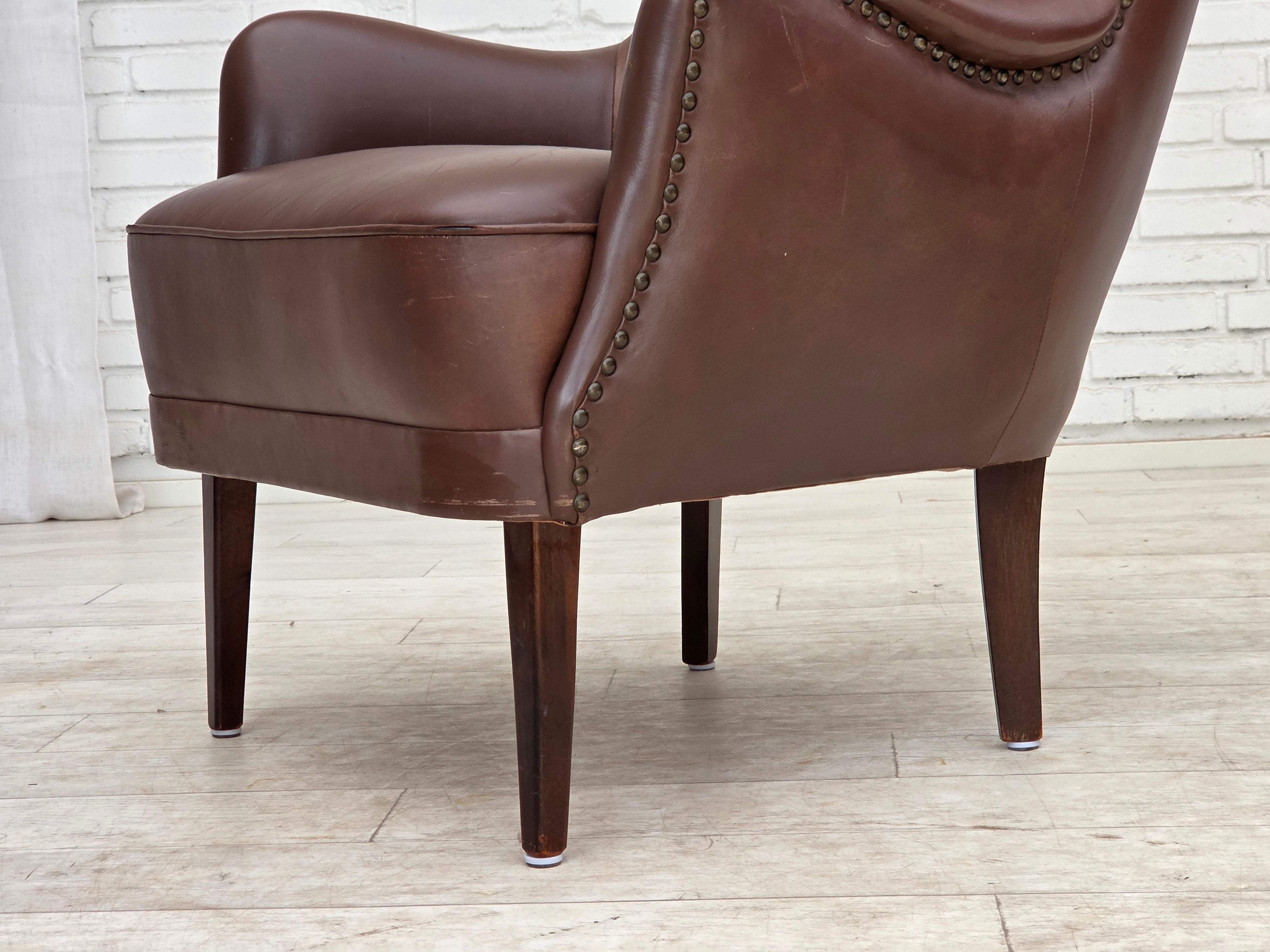 Danish_Brown_Leather_Lounge_Chair_with_Beech_Legs,_1970s