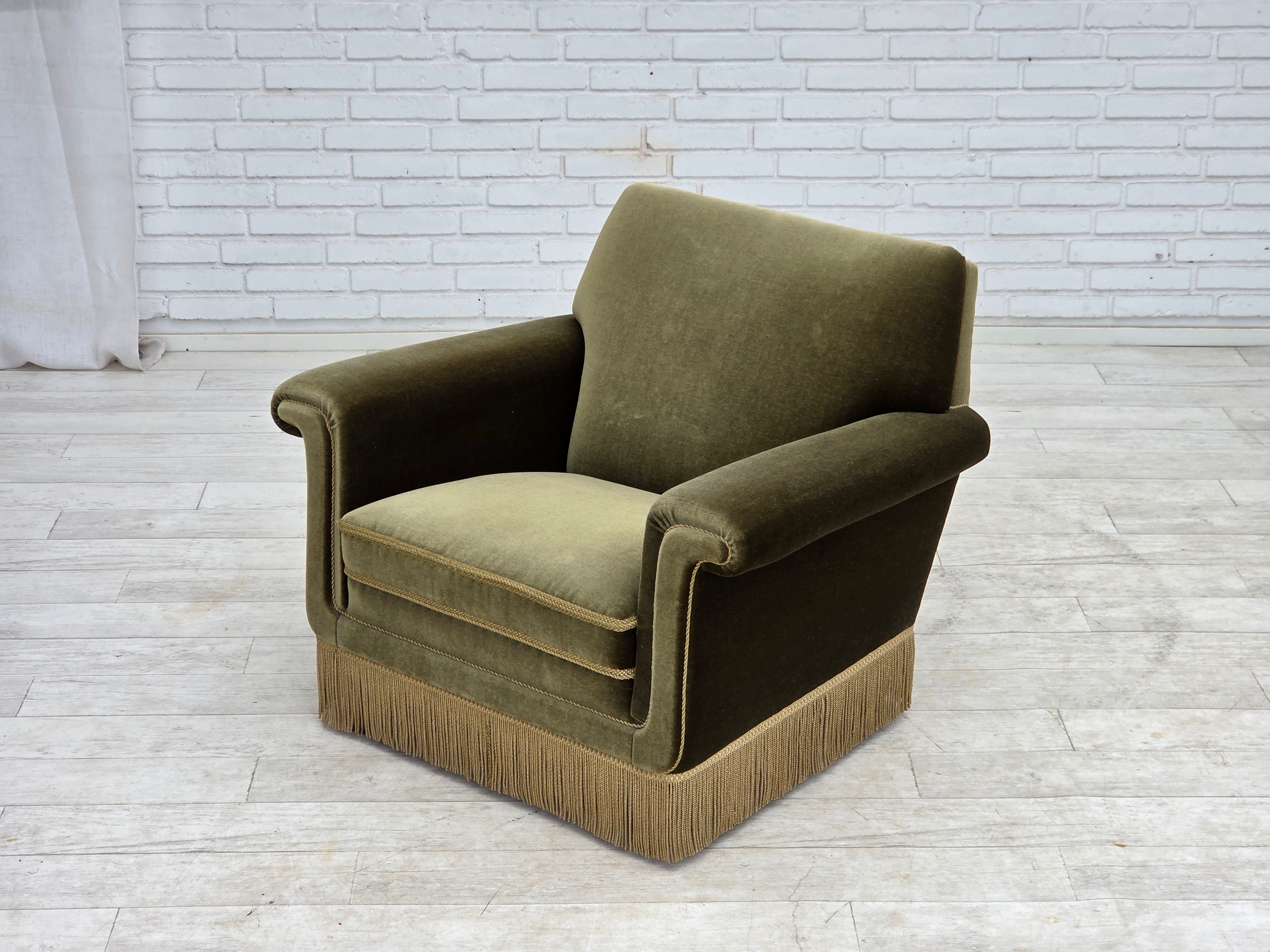 Danish_Lounge_Chair_in_Green_Velour,_Beech_Wood,_Denmark,_1970s