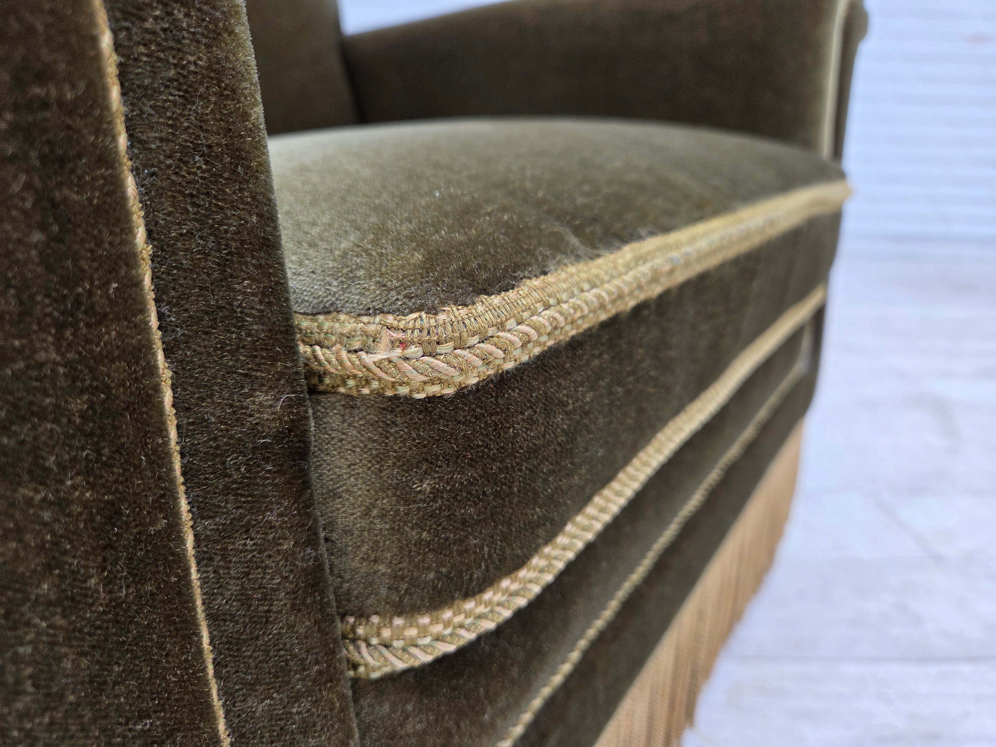 Danish_Lounge_Chair_in_Green_Velour,_Beech_Wood,_Denmark,_1970s
