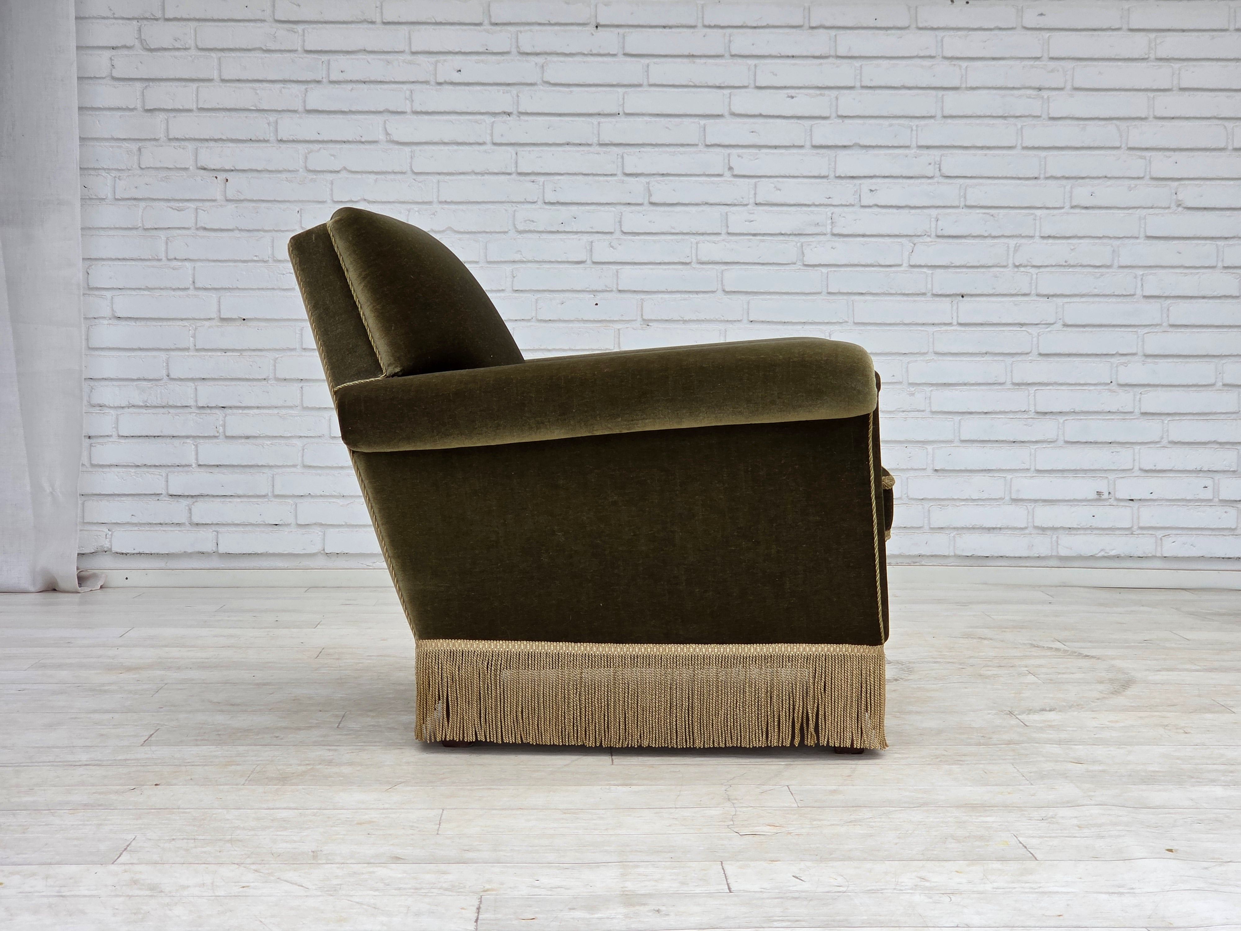 Danish_Lounge_Chair_in_Green_Velour,_Beech_Wood,_Denmark,_1970s