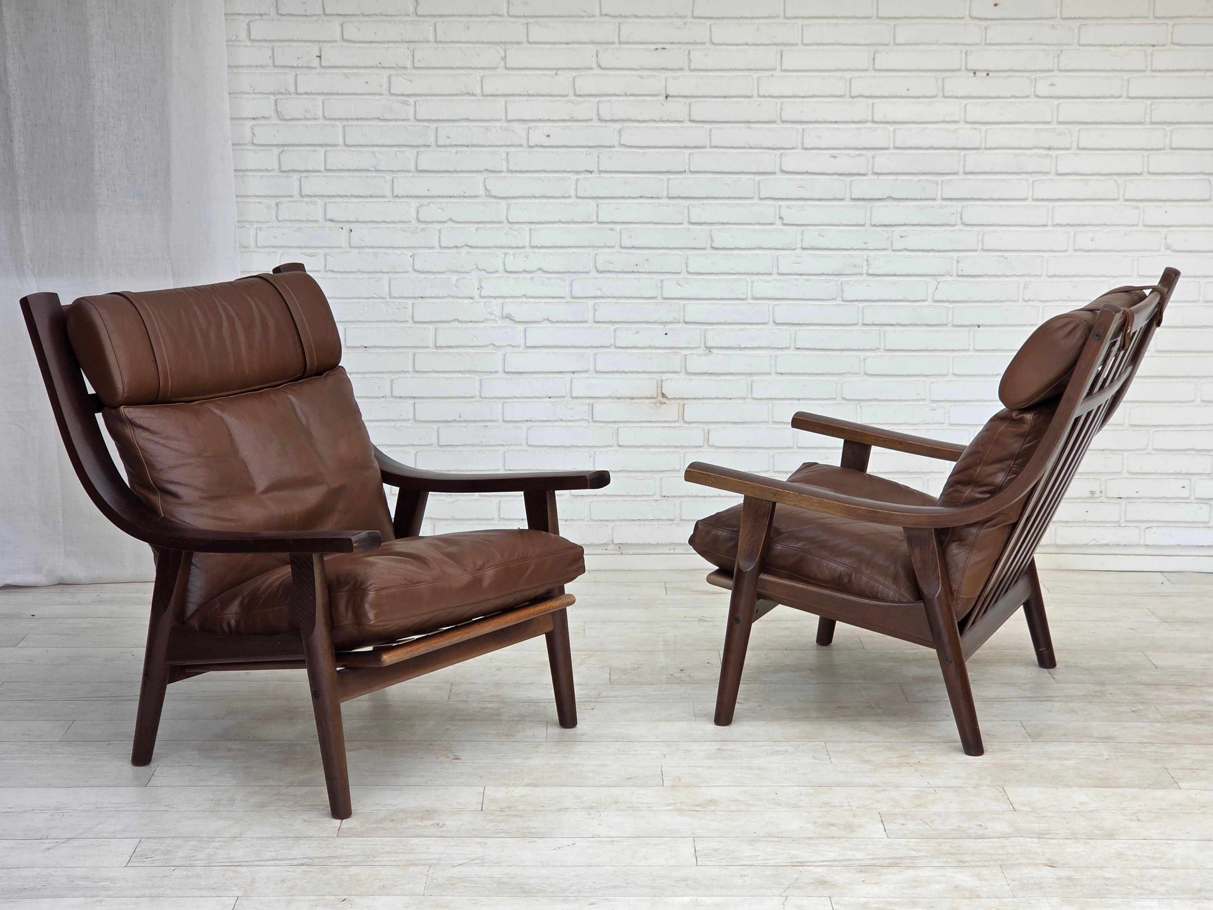 GE530_High-Back_Leather_Armchair_by_Hans_J._Wegner_for_Getama,_Dark_Oak,_Denmark,_circa_1975