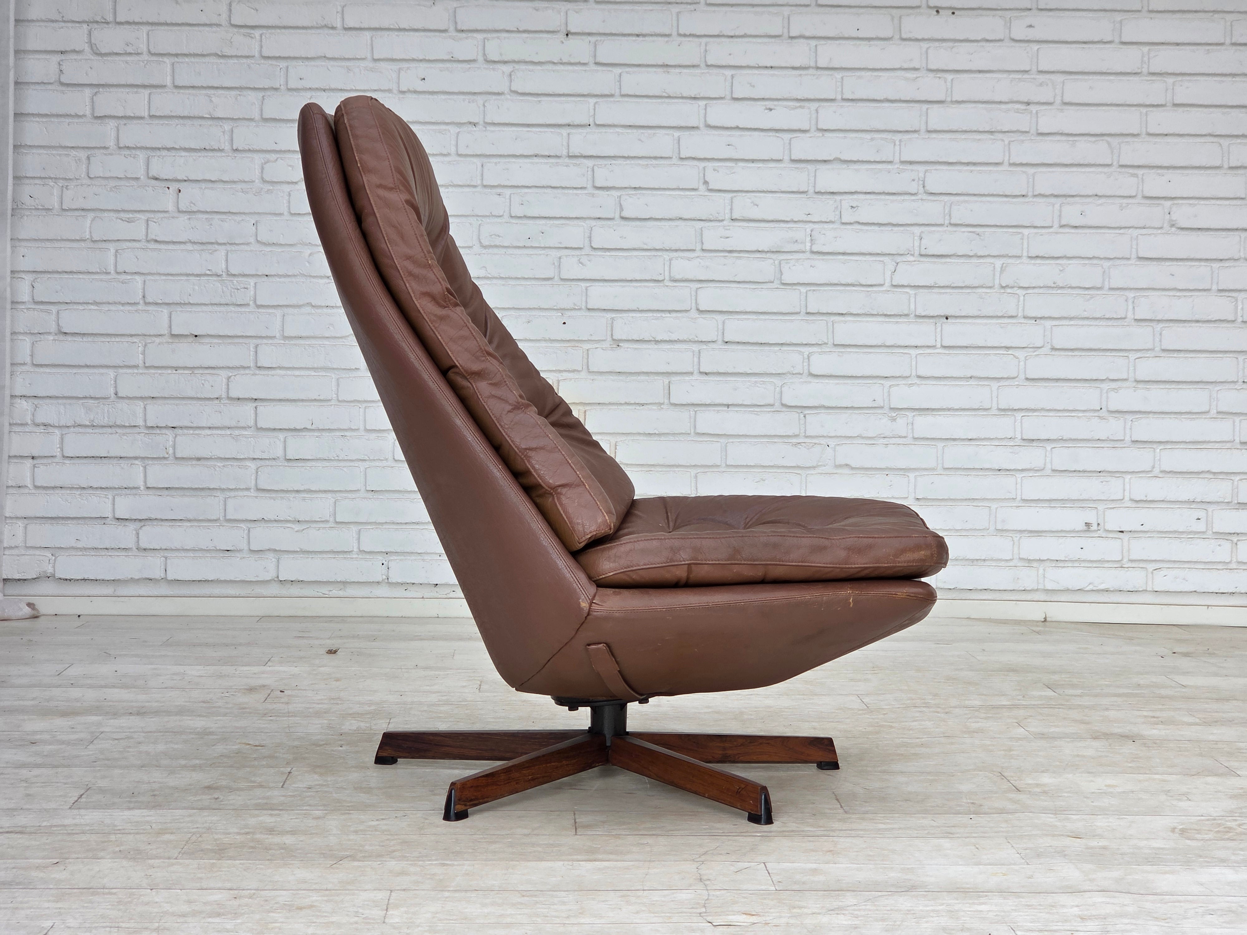 MS68_Swivel_Lounge_Chair_by_Madsen_&_Schubell,_Brown_Leather_and_Teak,_Denmark,_1970s