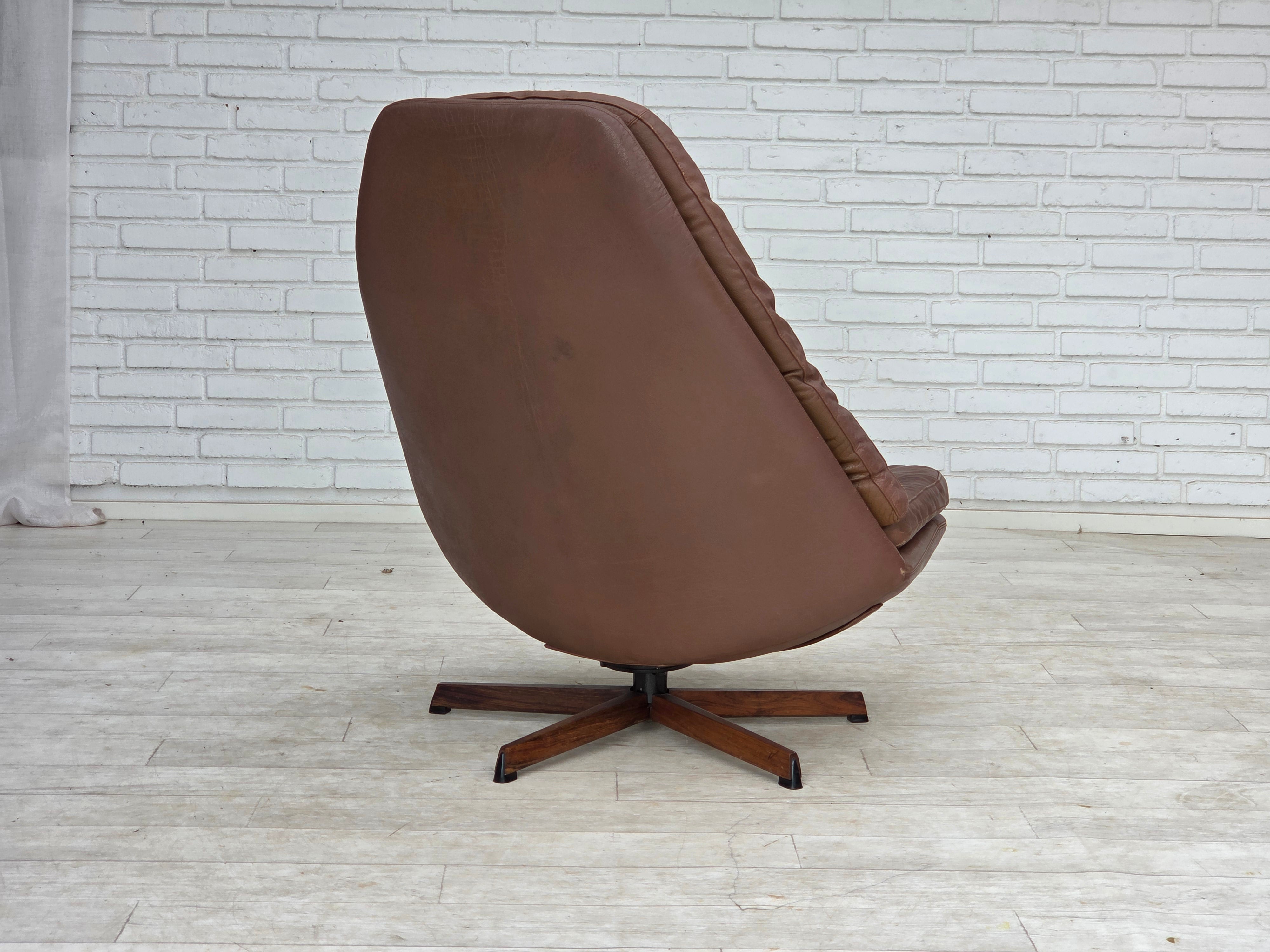 MS68_Swivel_Lounge_Chair_by_Madsen_&_Schubell,_Brown_Leather_and_Teak,_Denmark,_1970s
