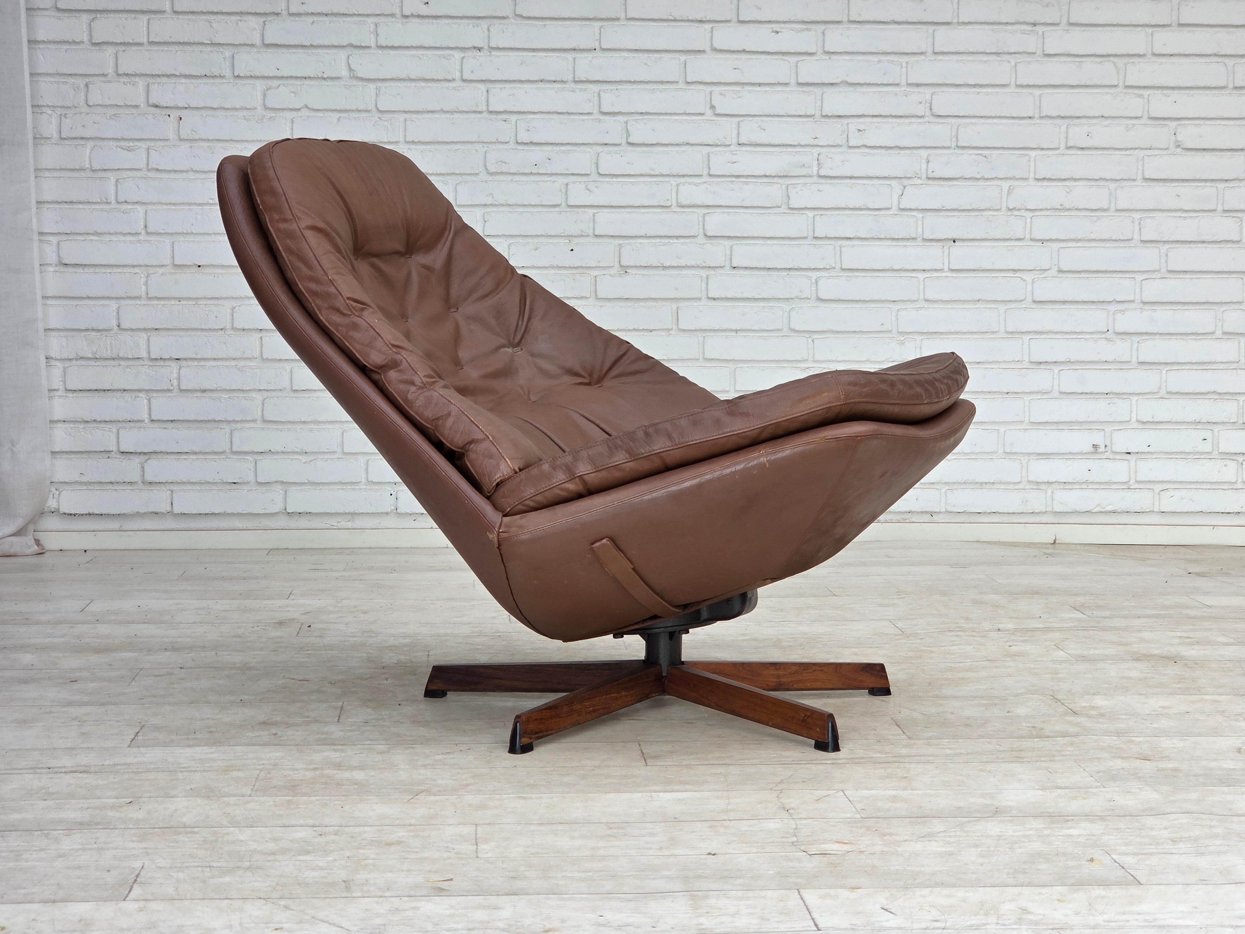 MS68_Swivel_Lounge_Chair_by_Madsen_&_Schubell,_Brown_Leather_and_Teak,_Denmark,_1970s