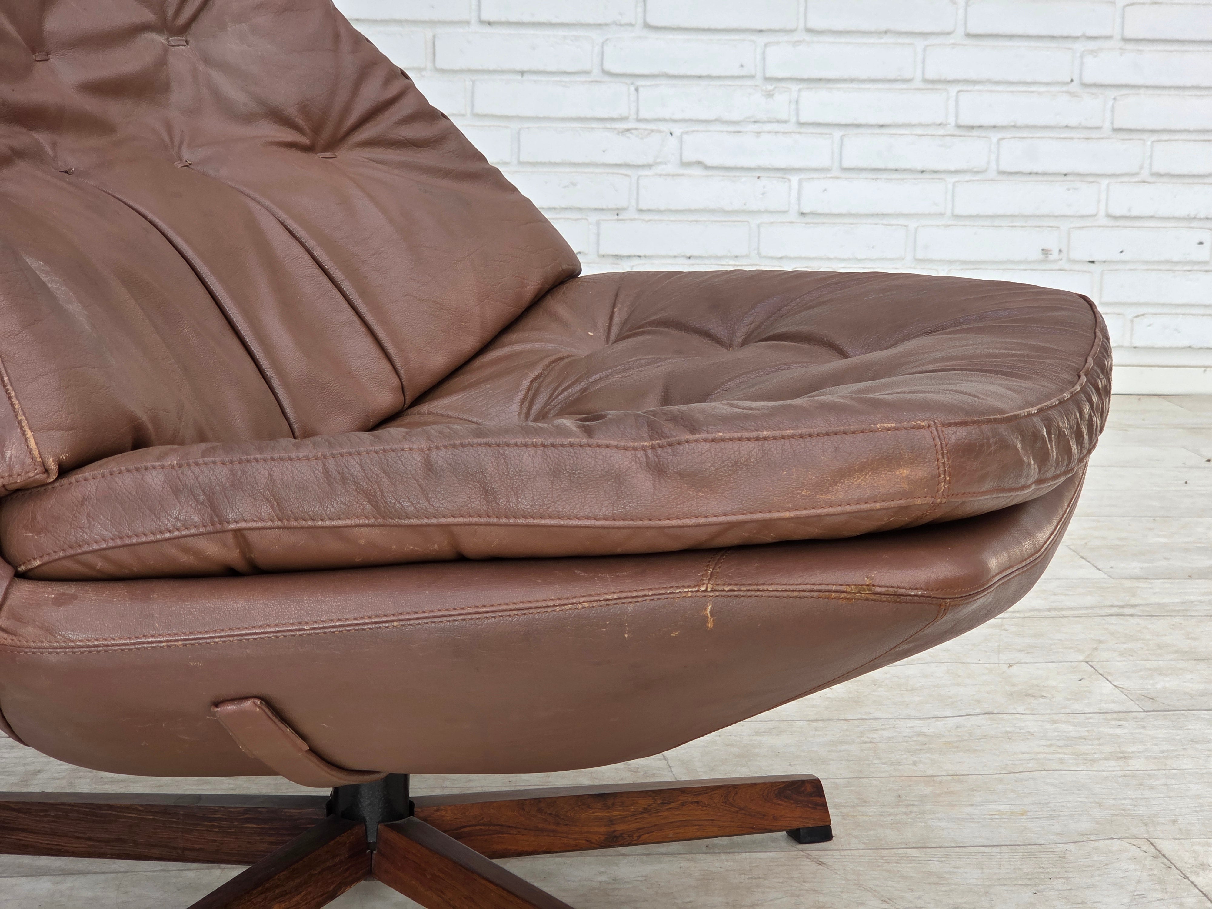 MS68_Swivel_Lounge_Chair_by_Madsen_&_Schubell,_Brown_Leather_and_Teak,_Denmark,_1970s