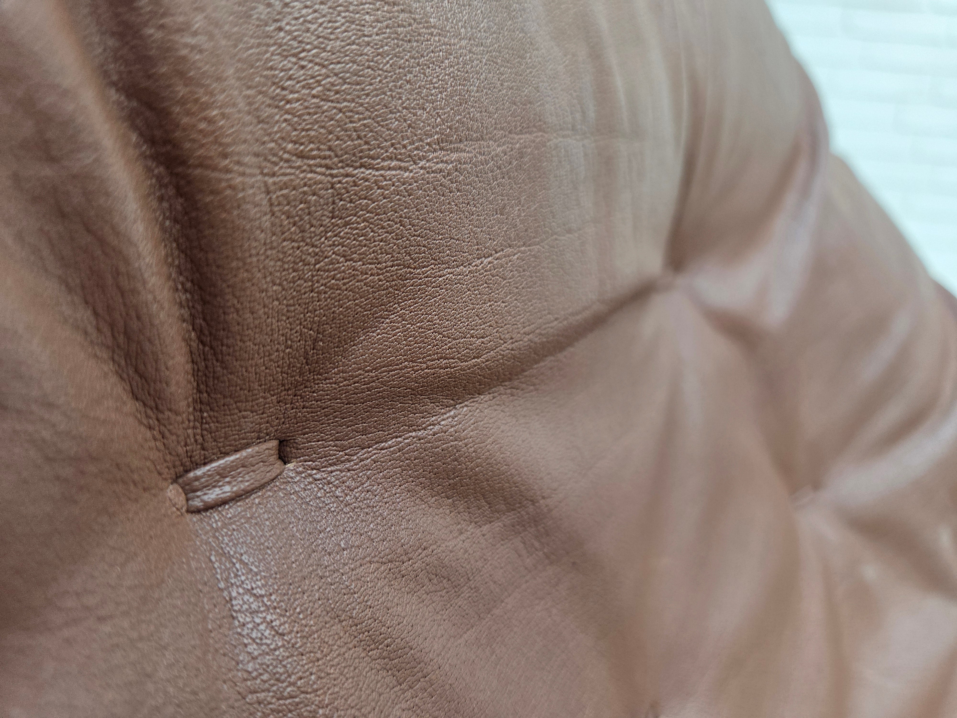 MS68_Swivel_Lounge_Chair_by_Madsen_&_Schubell,_Brown_Leather_and_Teak,_Denmark,_1970s
