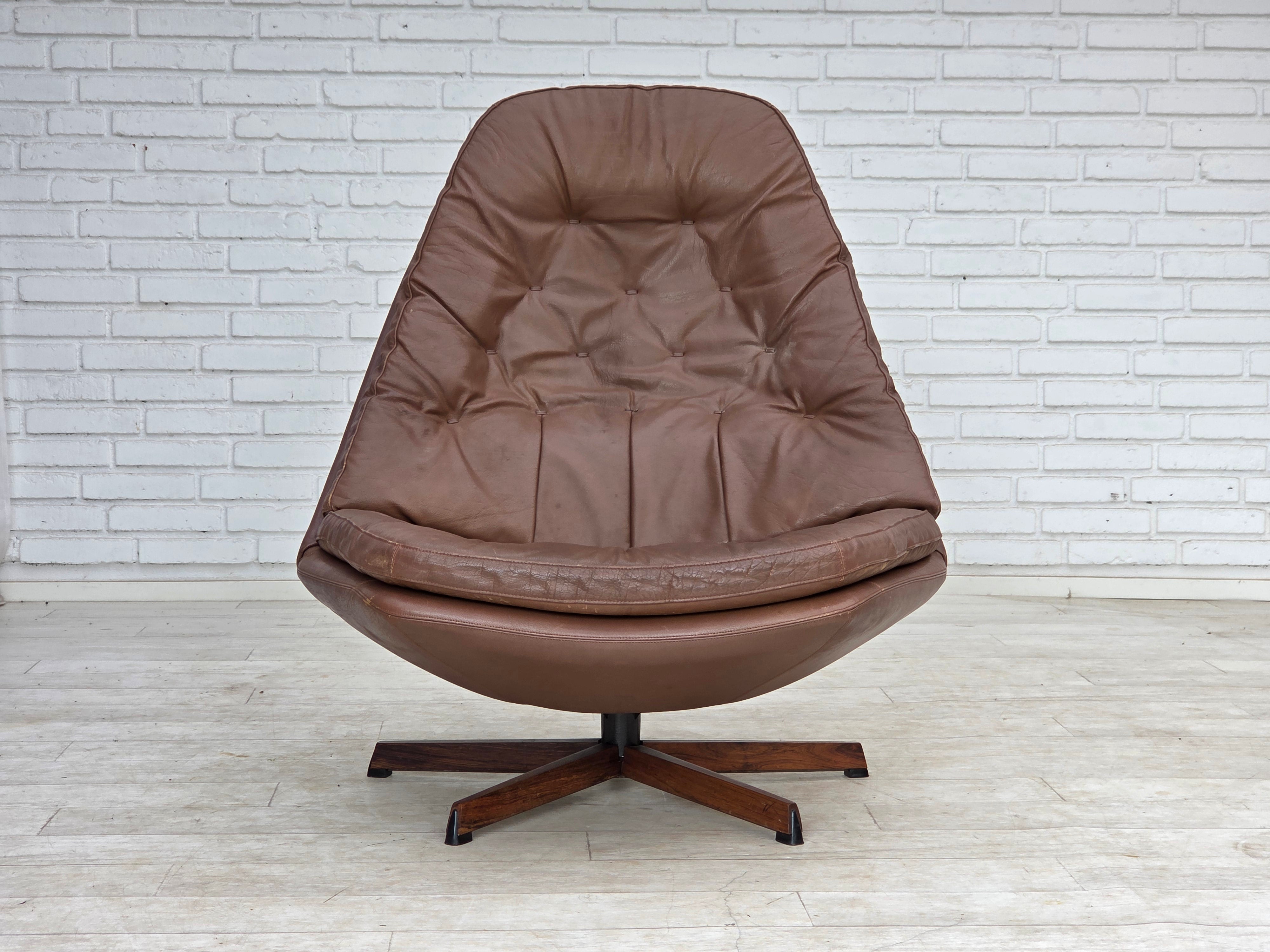 MS68_Swivel_Lounge_Chair_by_Madsen_&_Schubell,_Brown_Leather_and_Teak,_Denmark,_1970s