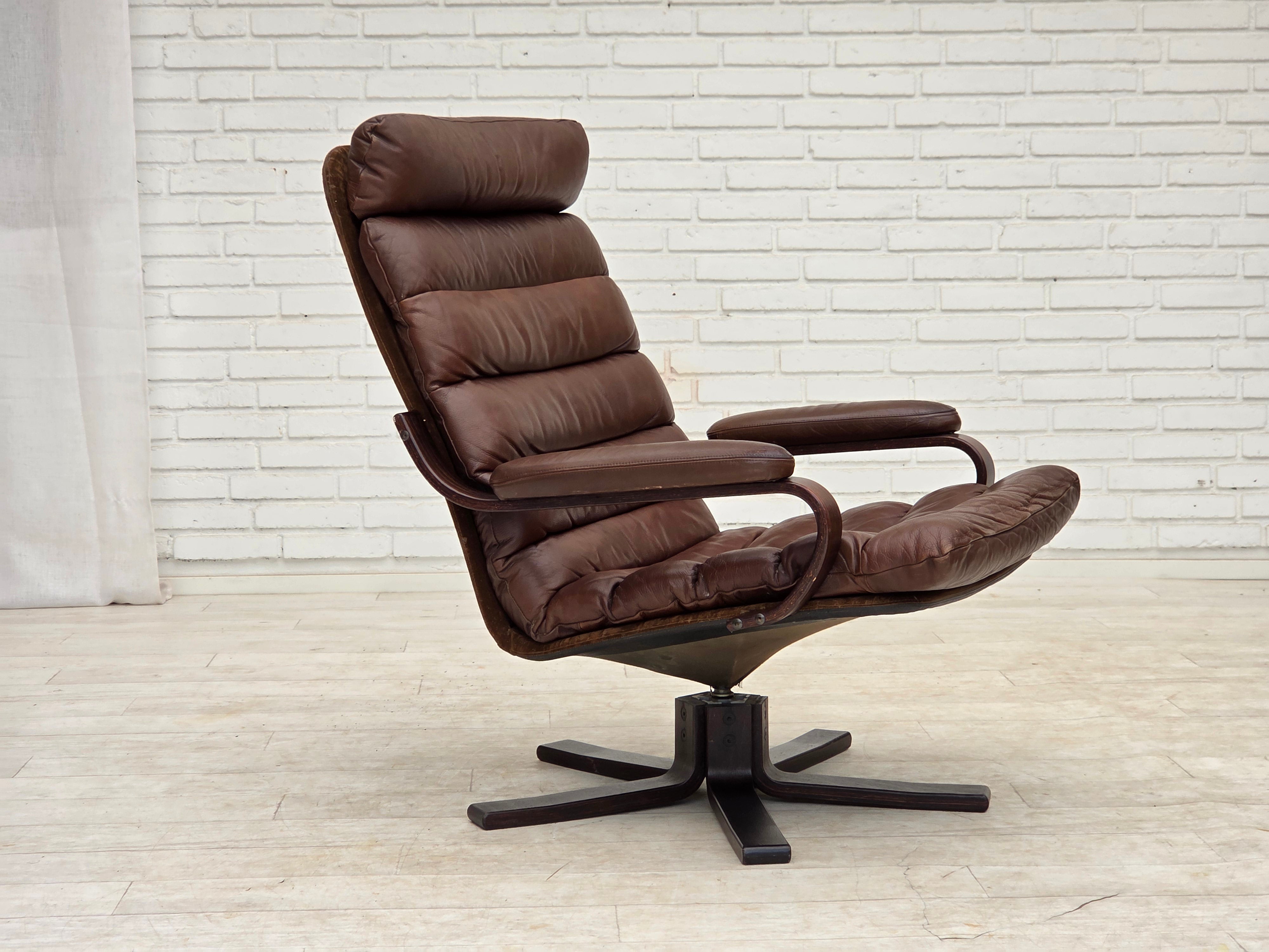 Swivel_Lounge_Chair_by_Georg_Thams_for_Vejen_Polstermøbelfabrik,_Denmark,_1970s