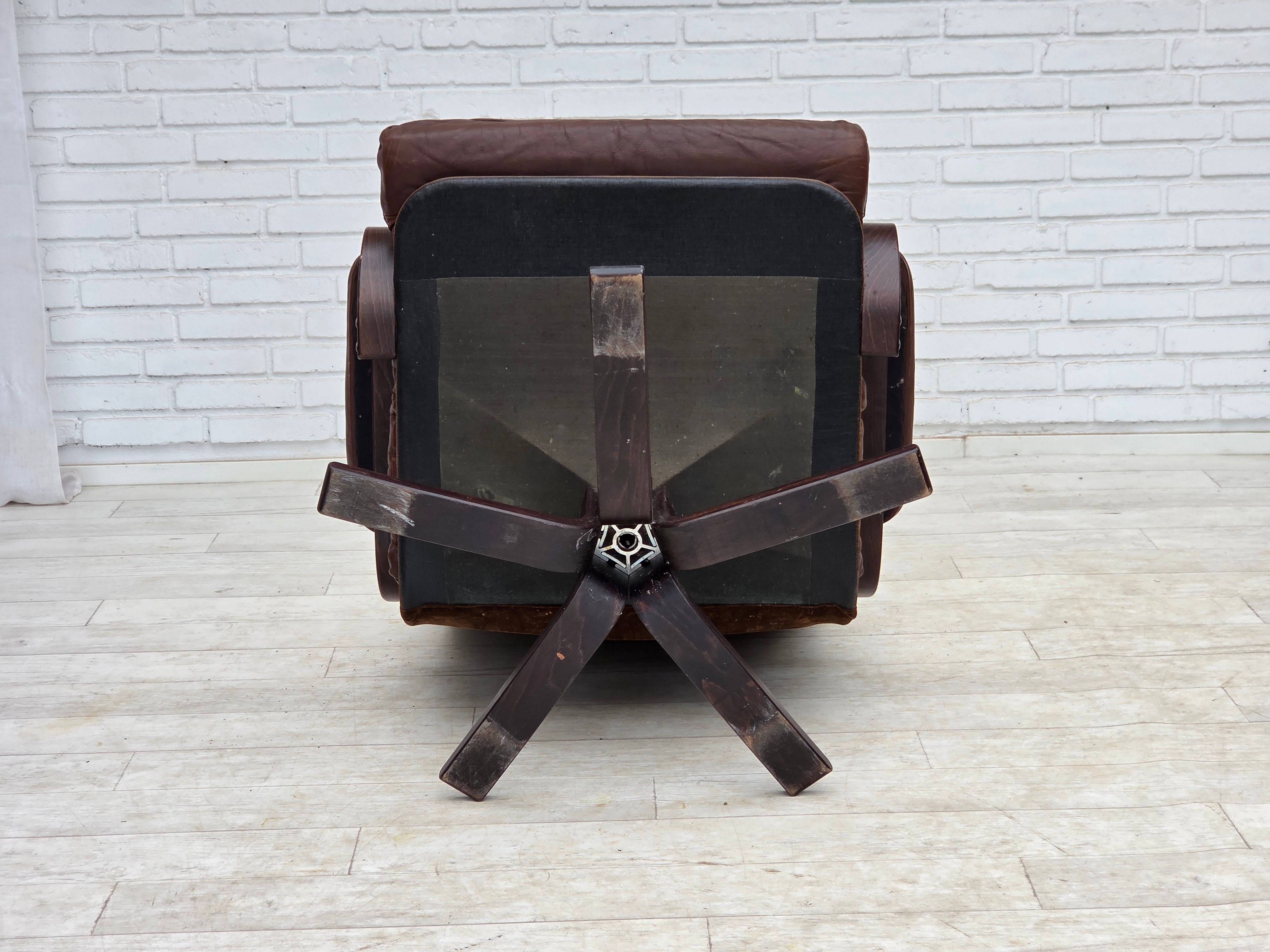 Swivel_Lounge_Chair_by_Georg_Thams_for_Vejen_Polstermøbelfabrik,_Denmark,_1970s