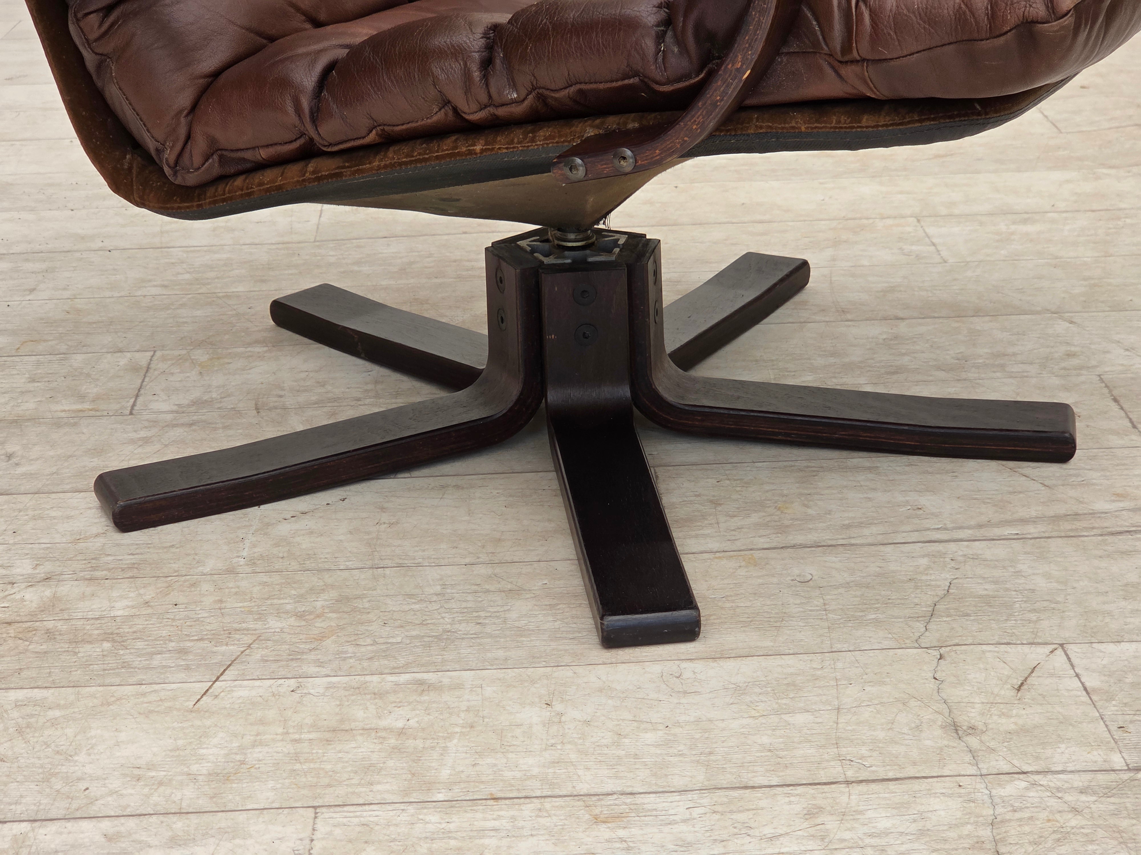 Swivel_Lounge_Chair_by_Georg_Thams_for_Vejen_Polstermøbelfabrik,_Denmark,_1970s