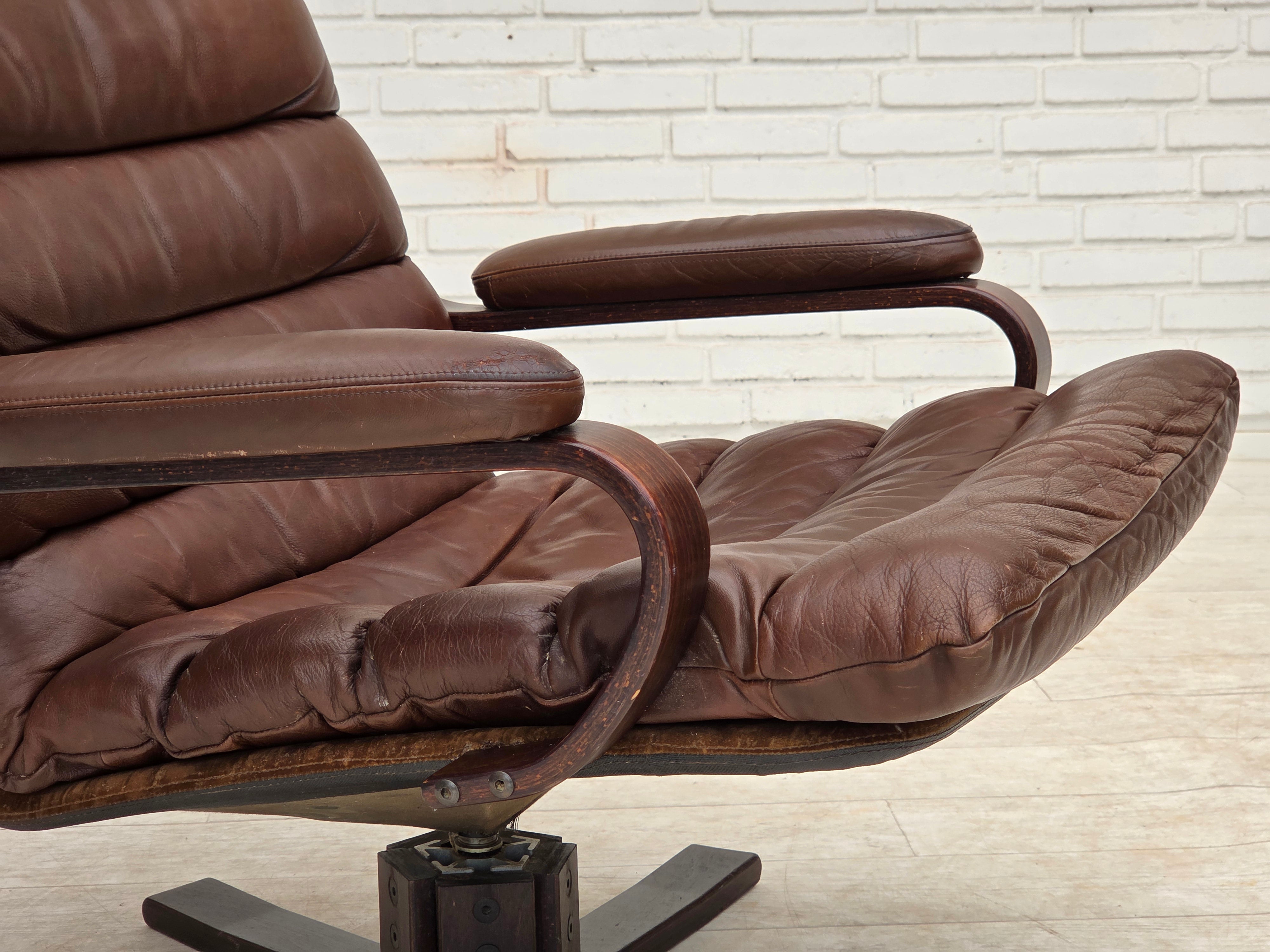 Swivel_Lounge_Chair_by_Georg_Thams_for_Vejen_Polstermøbelfabrik,_Denmark,_1970s