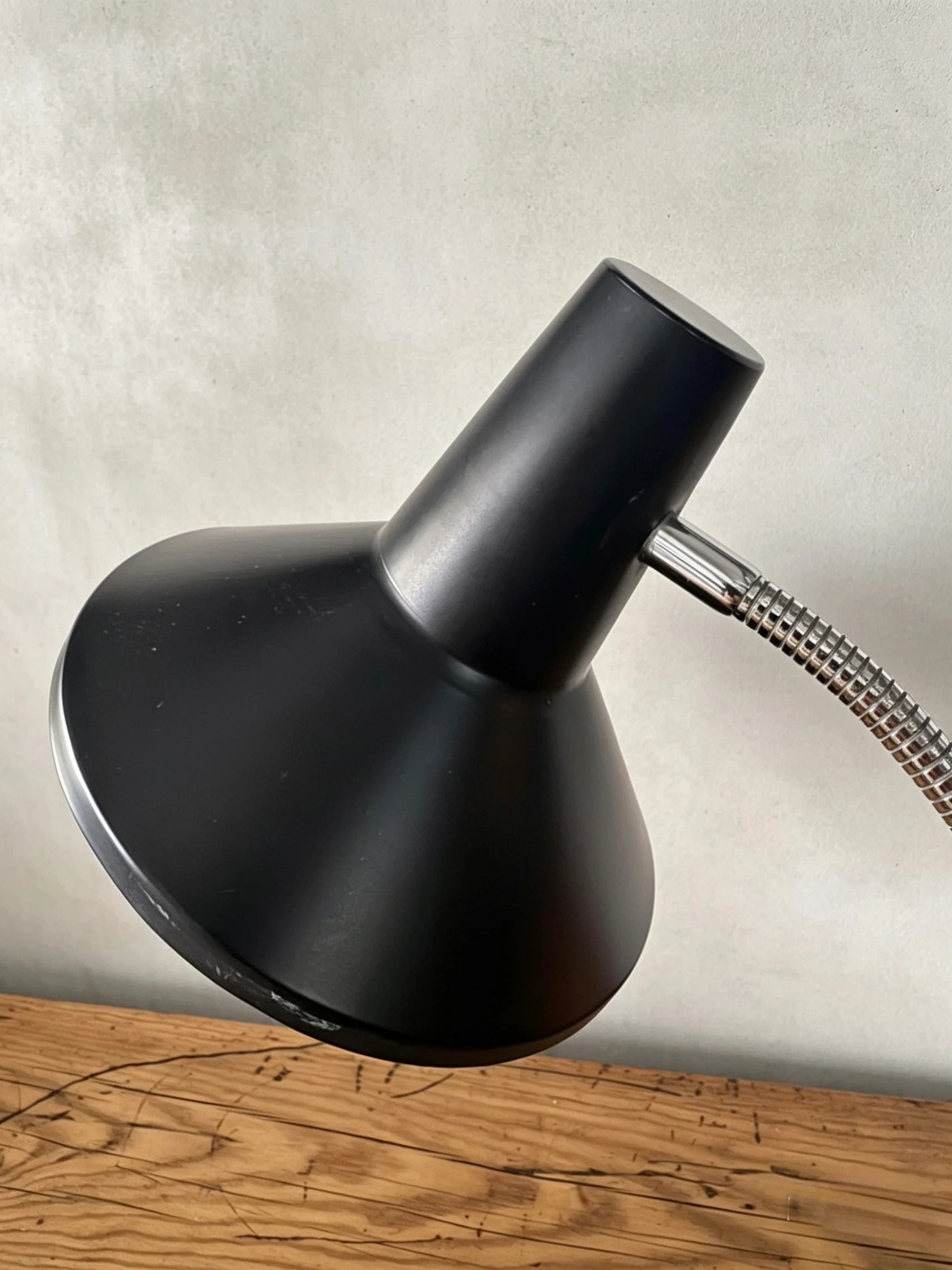 German_Gooseneck_Table_Lamp_with_Cast_Iron_Base,_Germany,_1970s