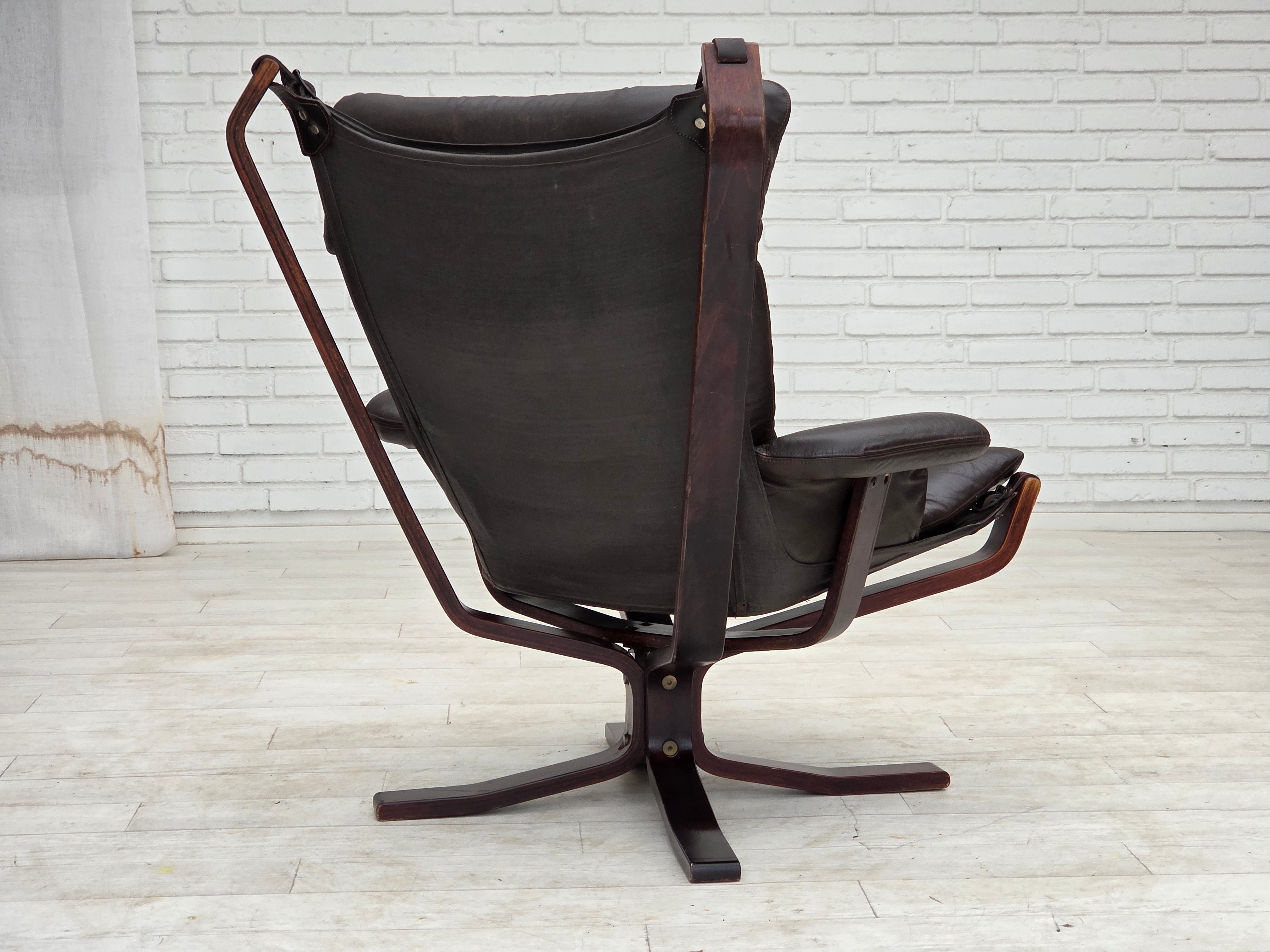 Sigurd_Ressel_Falcon_Lounge_Chair_for_Vatne_Møbler_in_Brown_Leather_and_Bentwood,_Norway,_1970s