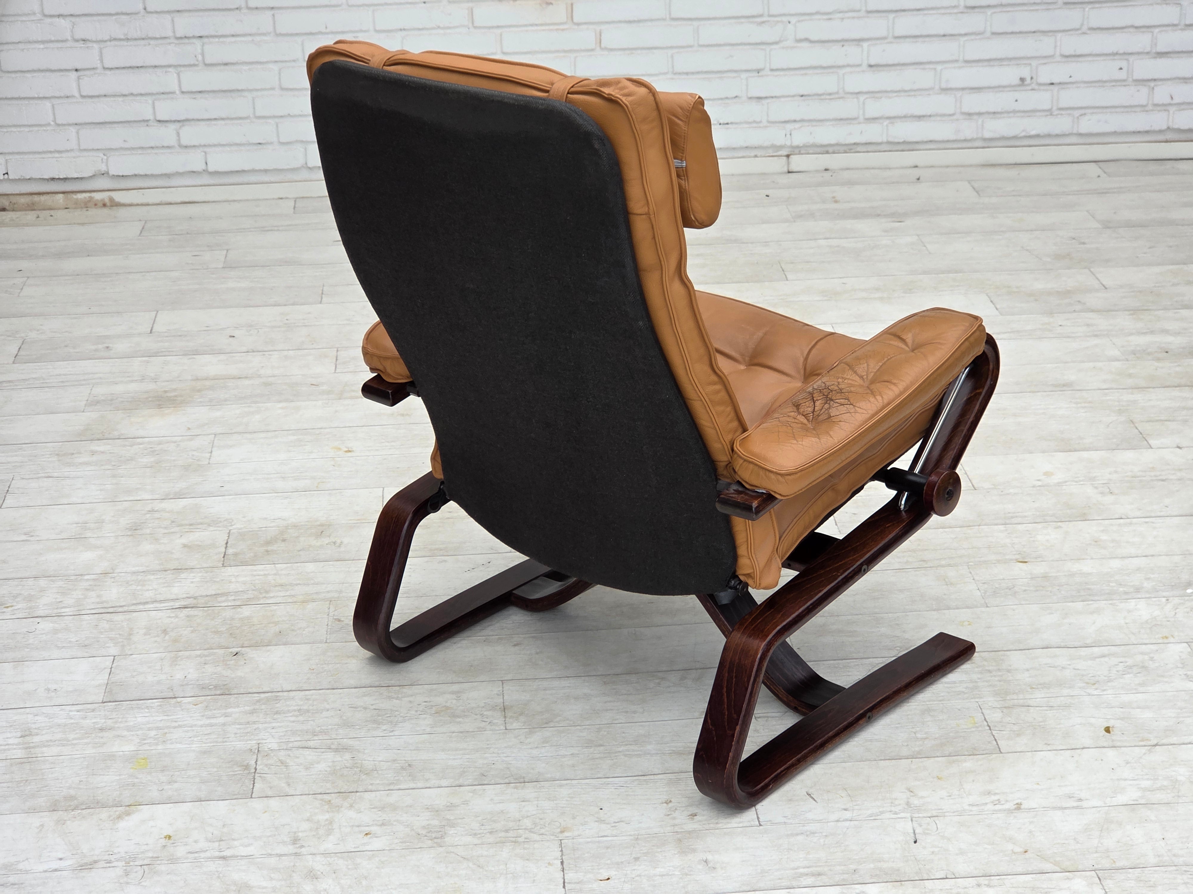 Norwegian_Mid-Century_Modern_Adjustable_Bentwood_Lounge_Chair_with_Light_Brown_Leather_and_Canvas,_1970s
