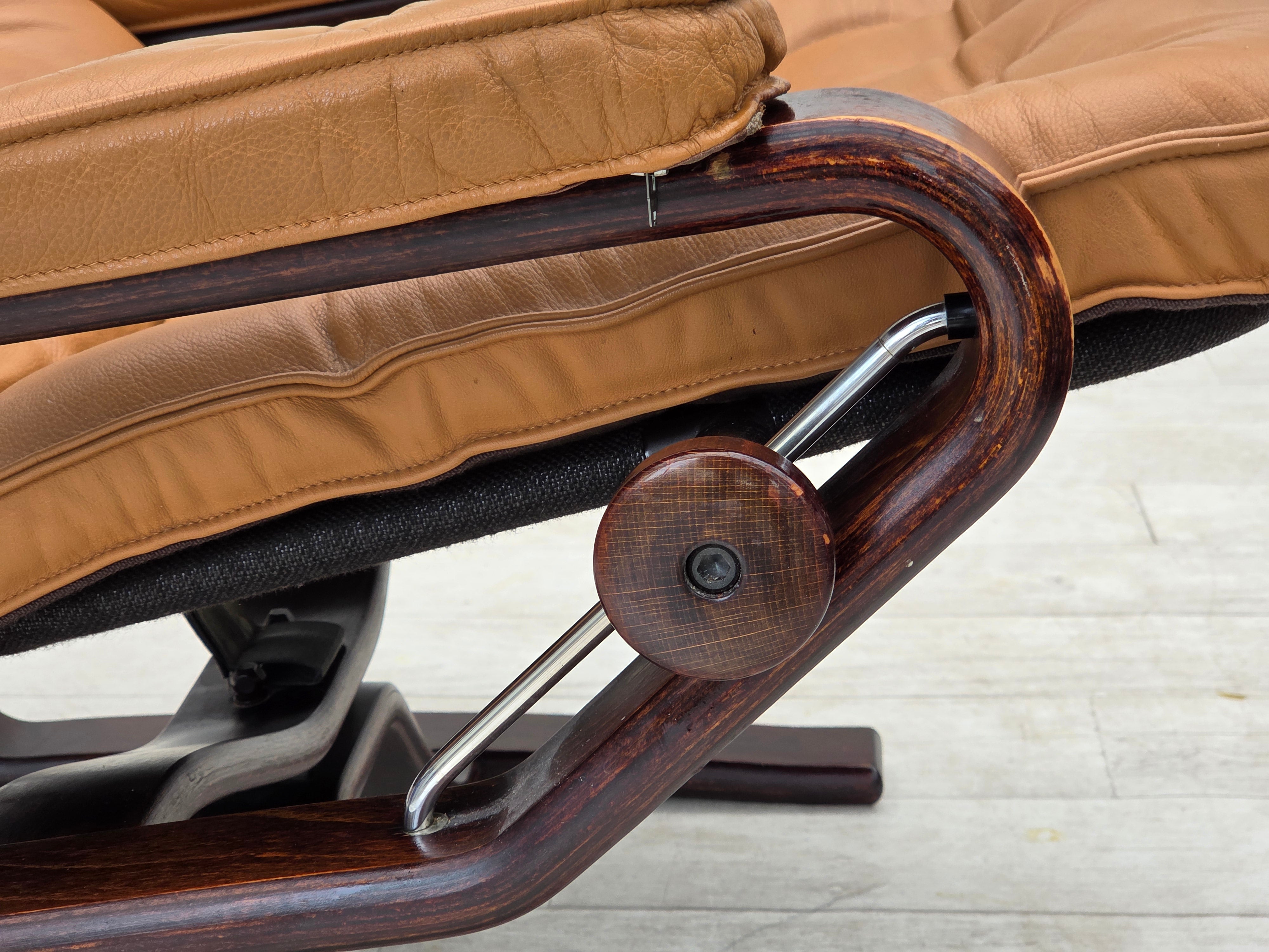 Norwegian_Mid-Century_Modern_Adjustable_Bentwood_Lounge_Chair_with_Light_Brown_Leather_and_Canvas,_1970s