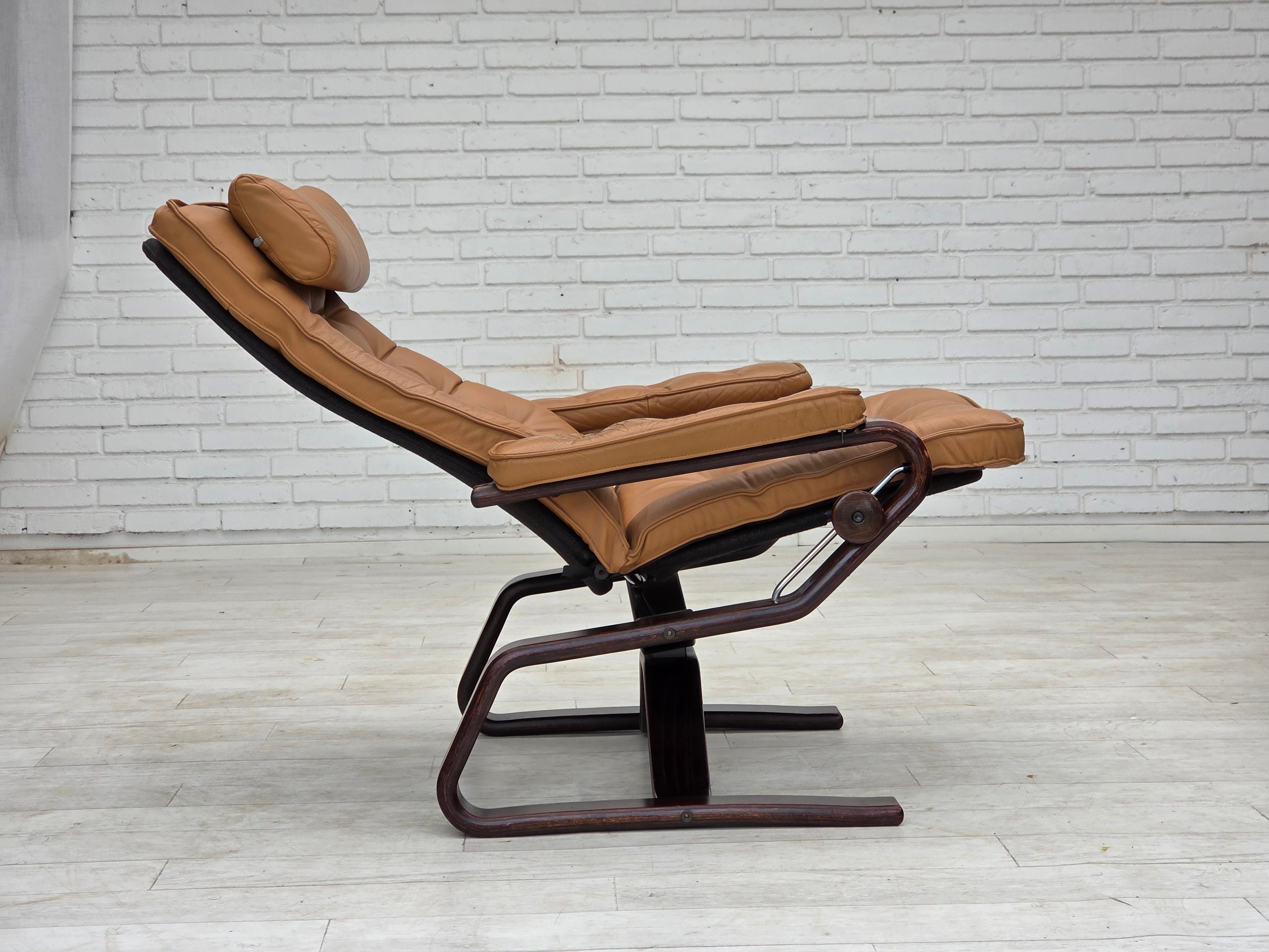 Norwegian_Mid-Century_Modern_Adjustable_Bentwood_Lounge_Chair_with_Light_Brown_Leather_and_Canvas,_1970s