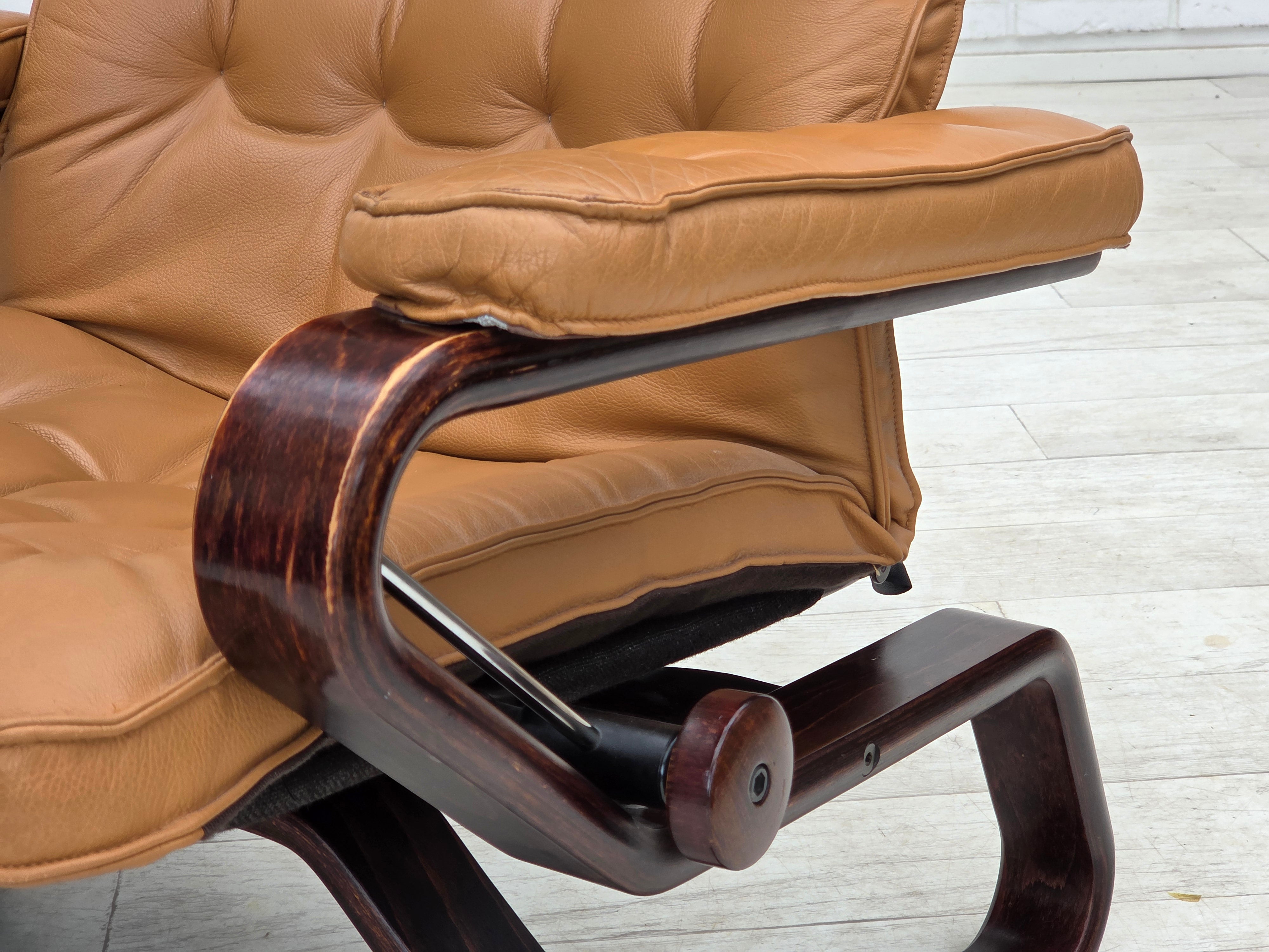 Norwegian_Mid-Century_Modern_Adjustable_Bentwood_Lounge_Chair_with_Light_Brown_Leather_and_Canvas,_1970s