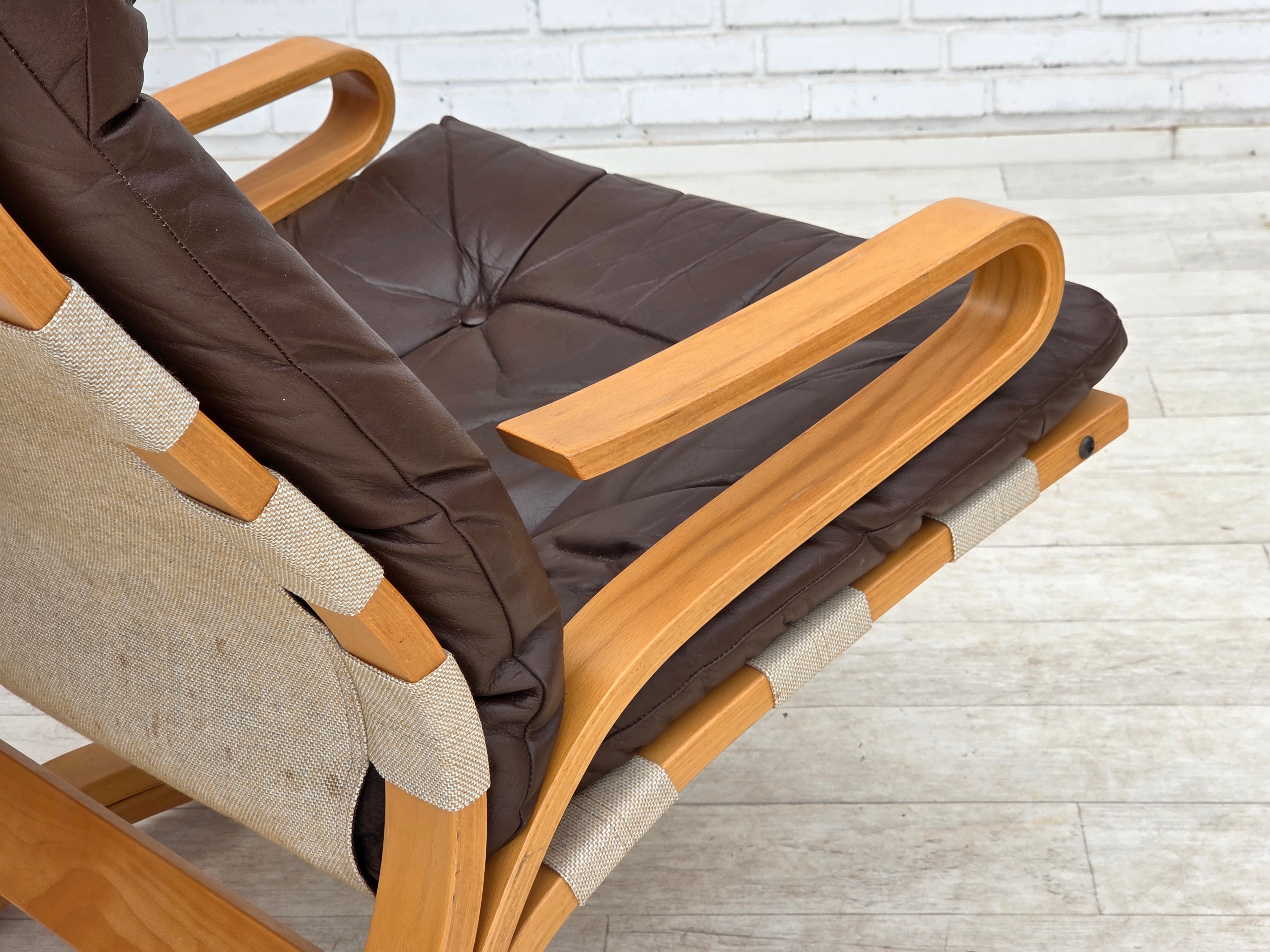 Kengu_Lounge_Chair_and_Ottoman_by_Elsa_&_Nordahl_Solheim_for_Rybo_Rykken,_Norway,_1970s